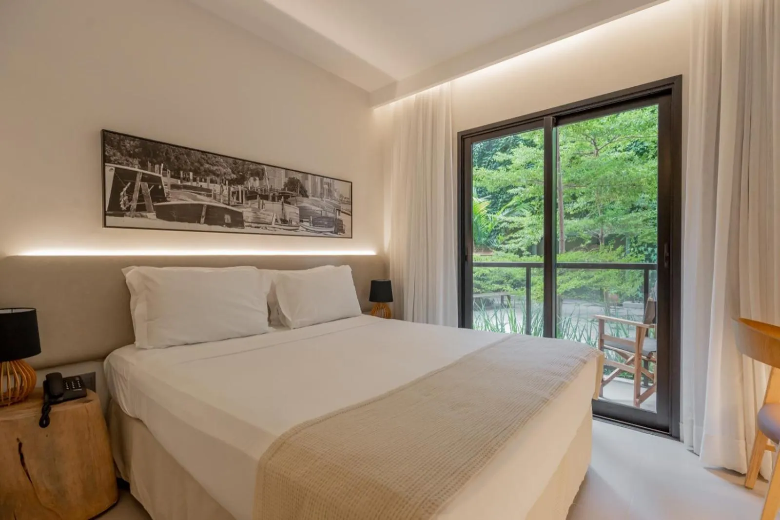 Bed in Pauli Boutique Hotel