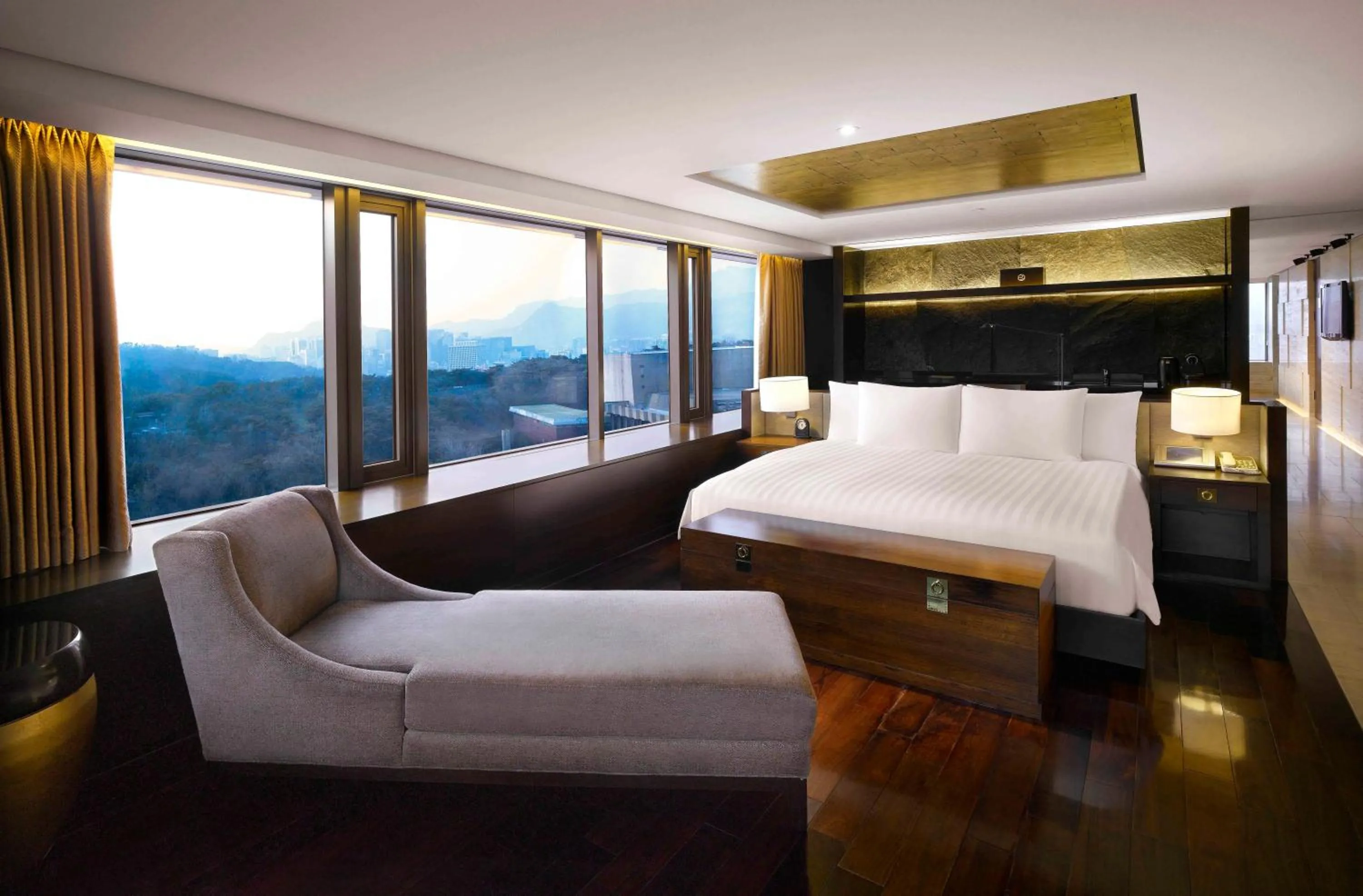 Bed in Banyan Tree Club & Spa Seoul
