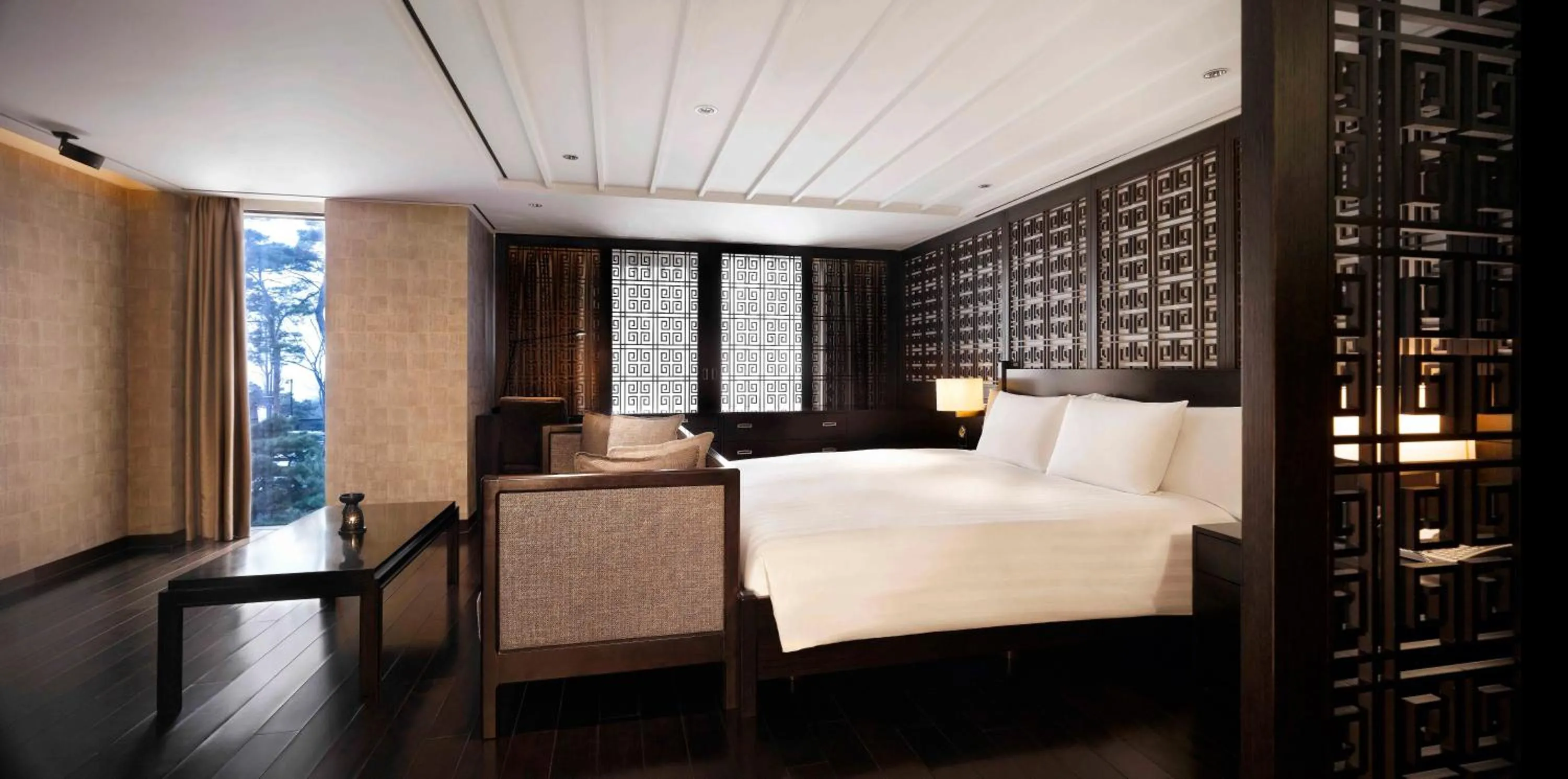 Bed in Banyan Tree Club & Spa Seoul