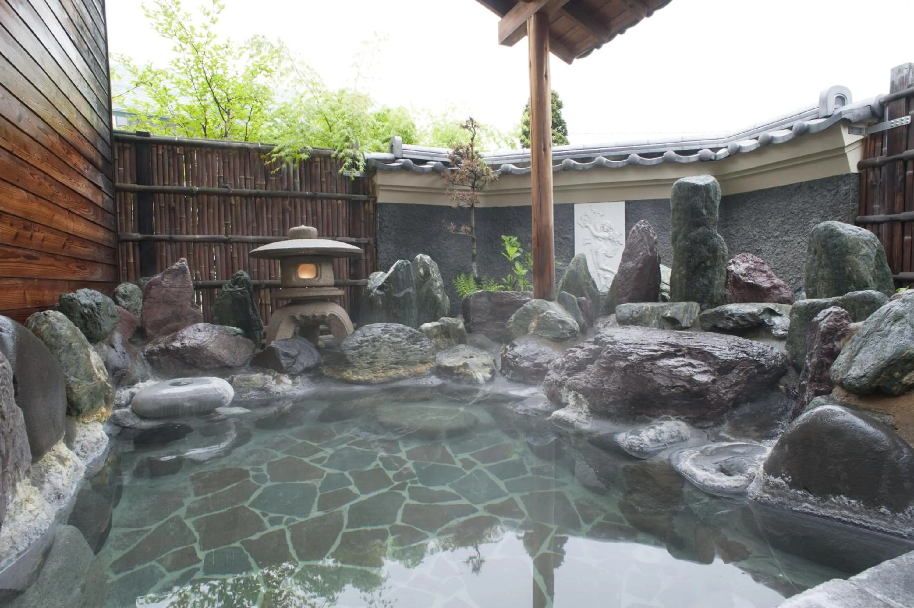 Open Air Bath in くさつのお宿 清重館 Kiyoshigekan 素泊りの宿