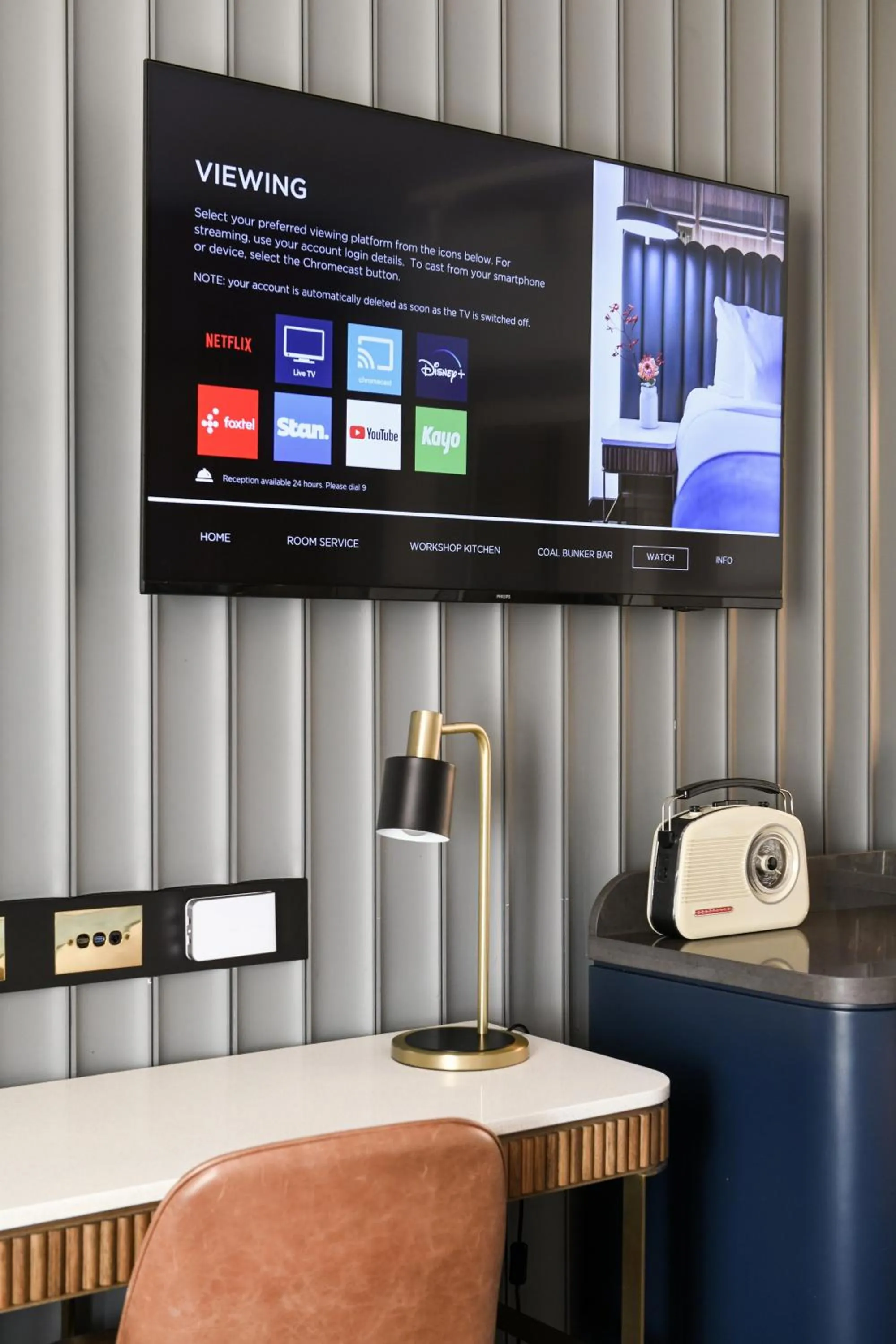 TV and multimedia in Powerhouse Hotel Tamworth by Rydges