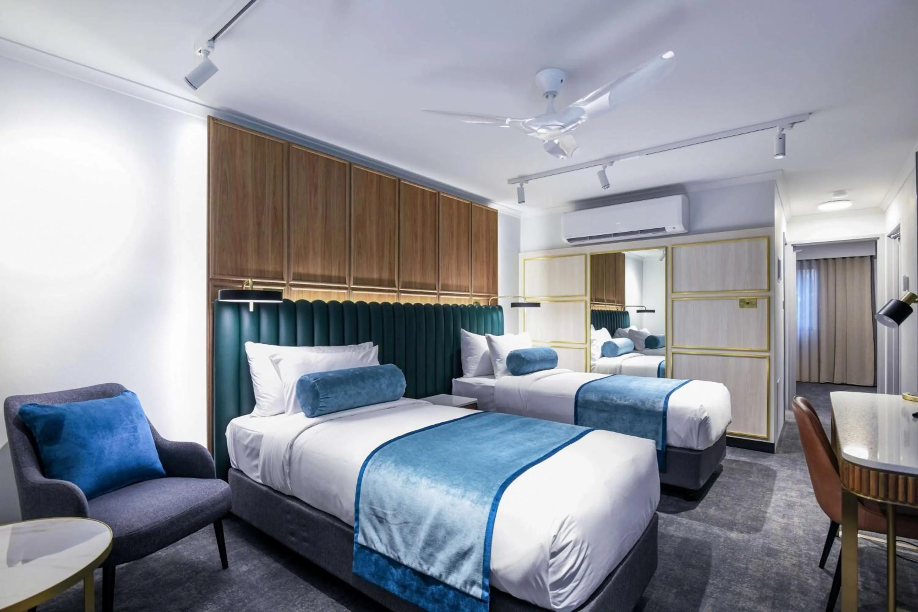 Photo of the whole room, Bed in Powerhouse Hotel Tamworth by Rydges