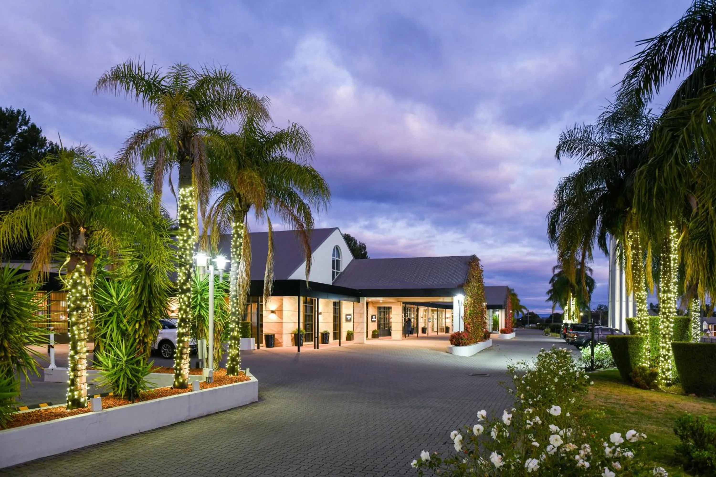 Property building in Powerhouse Hotel Tamworth by Rydges