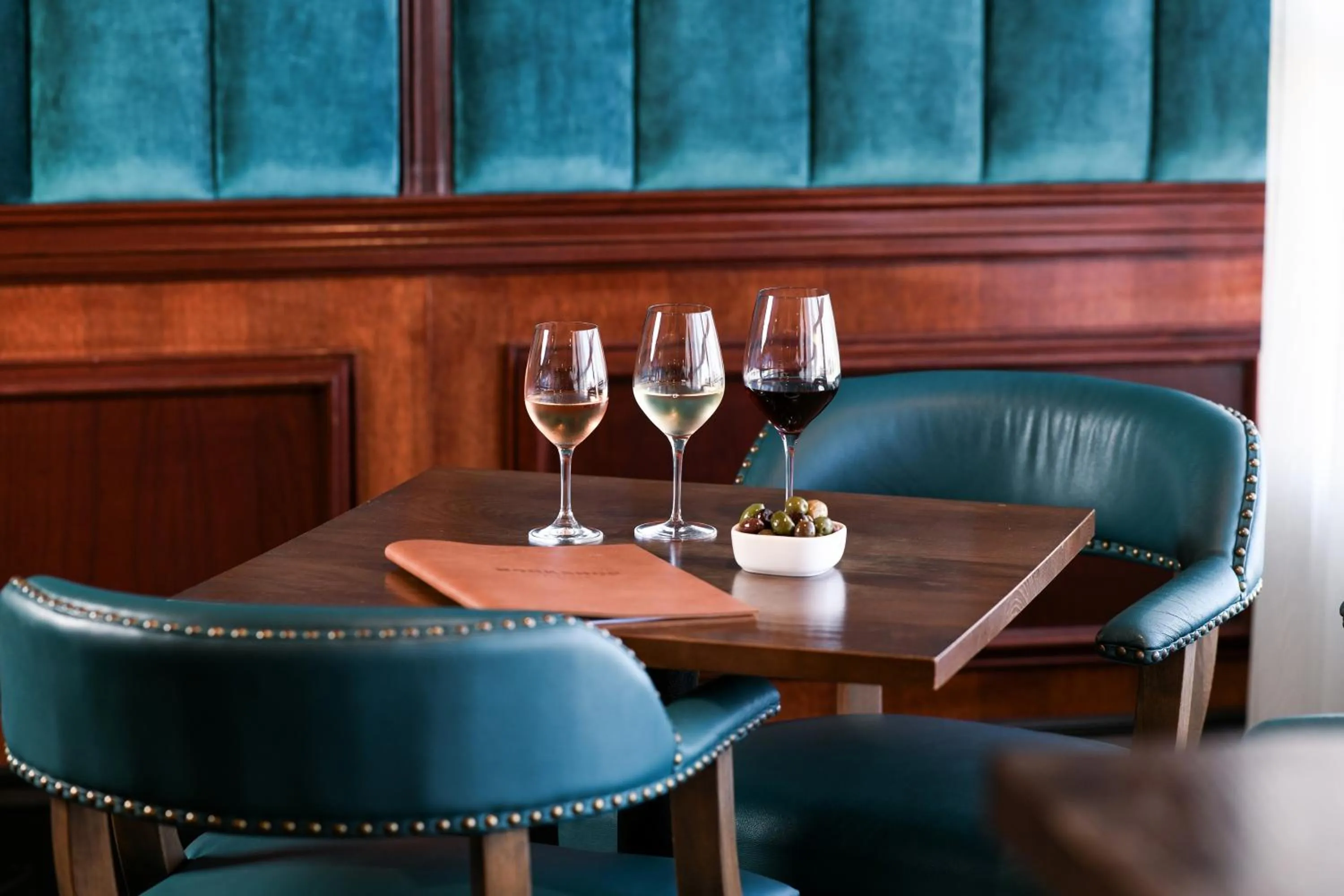 Lounge or bar in Powerhouse Hotel Tamworth by Rydges