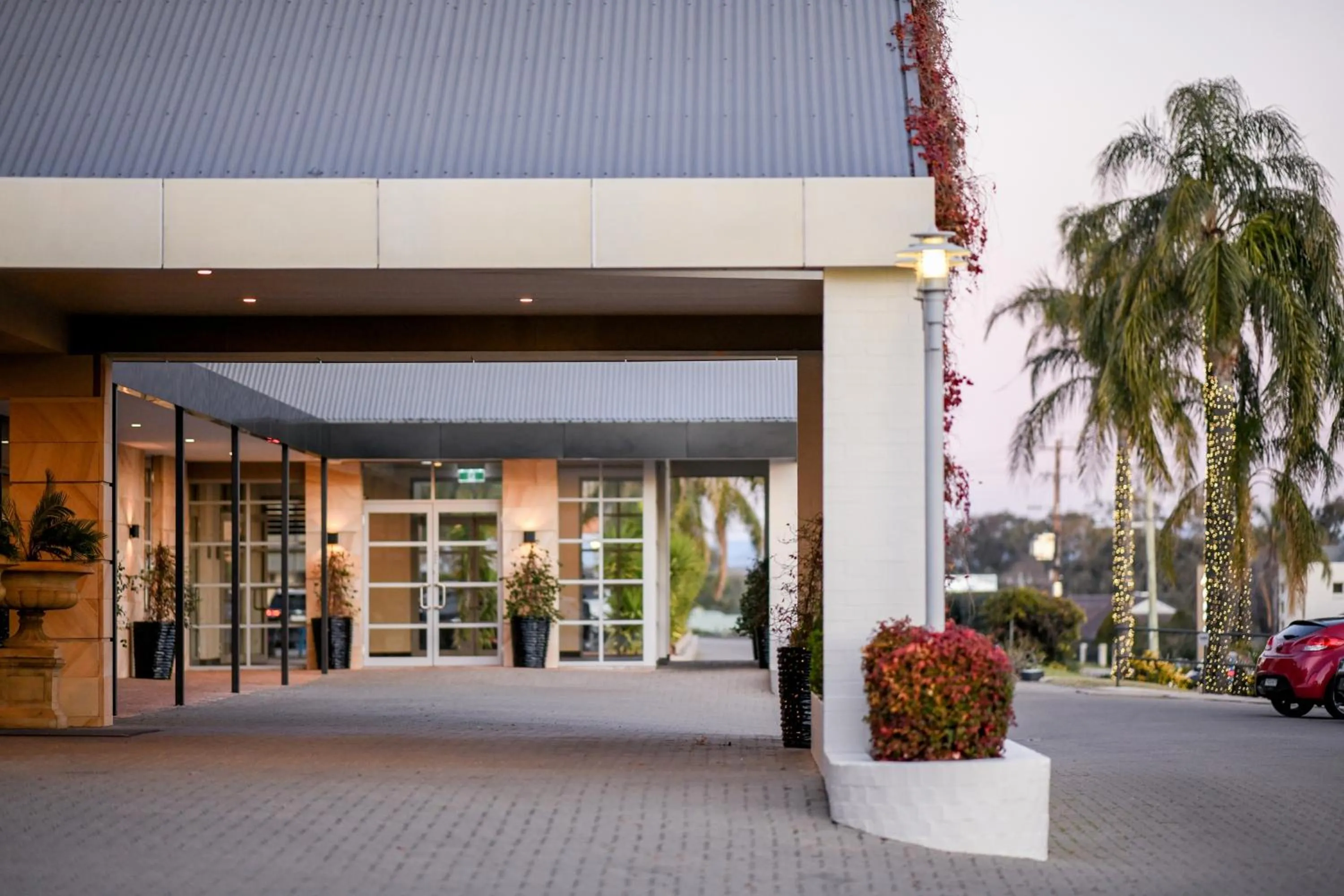 Property building in Powerhouse Hotel Tamworth by Rydges