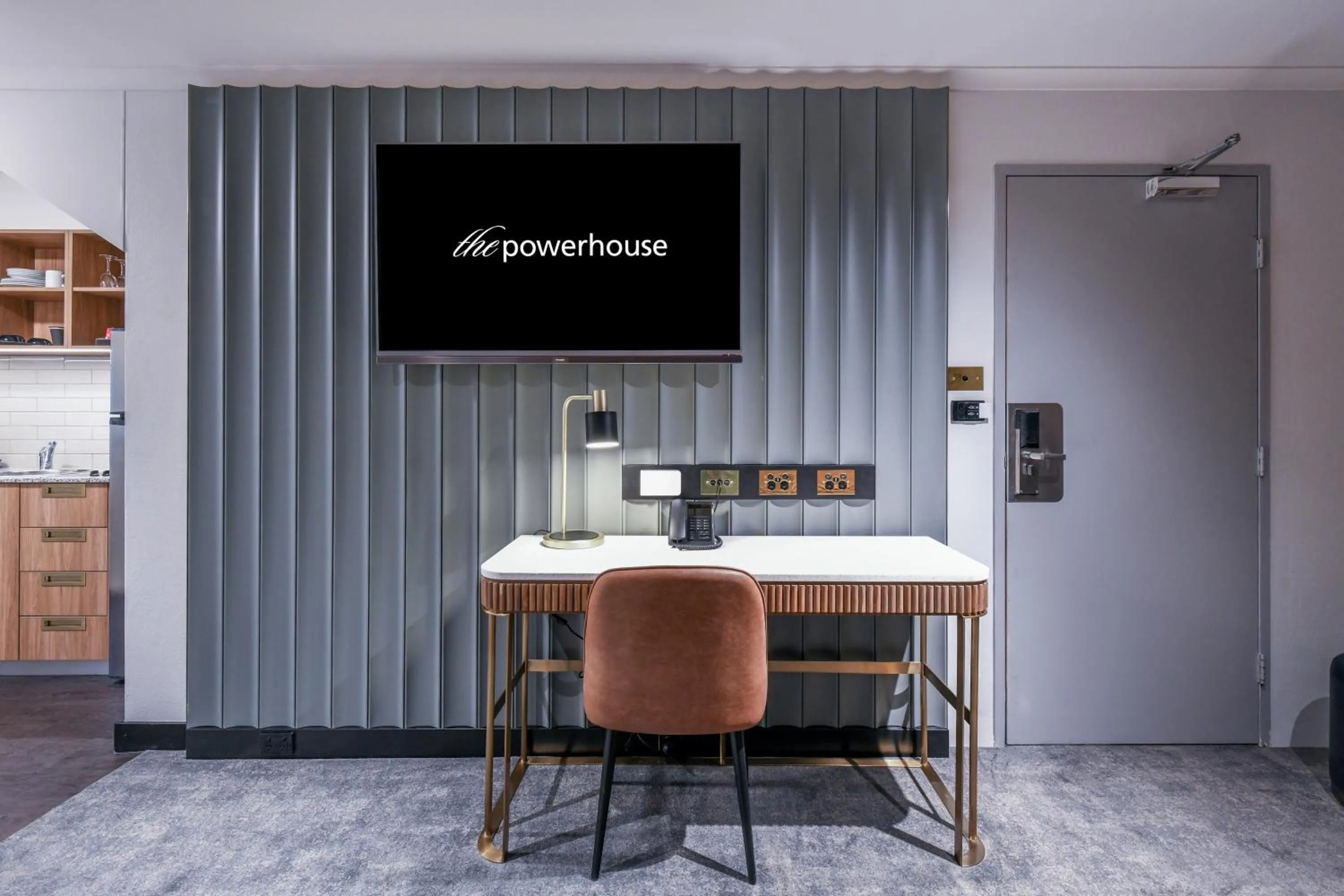 TV and multimedia in Powerhouse Hotel Tamworth by Rydges