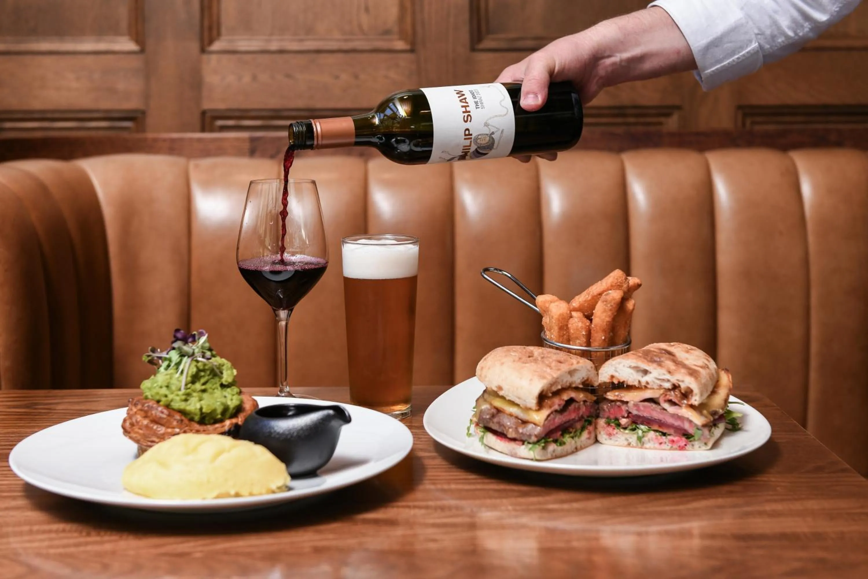 Restaurant/places to eat in Powerhouse Hotel Tamworth by Rydges