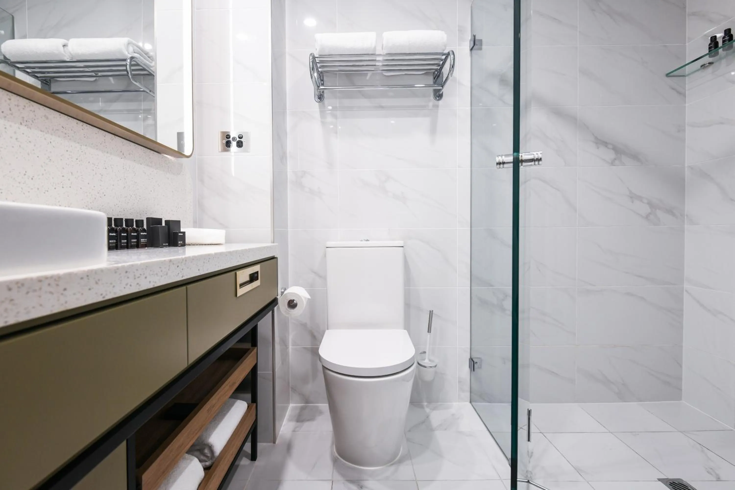 Shower in Powerhouse Hotel Tamworth by Rydges