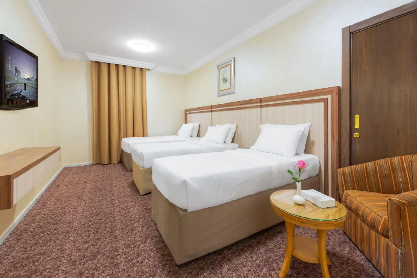 Photo of the whole room, Bed in Palestine Hotel Makkah