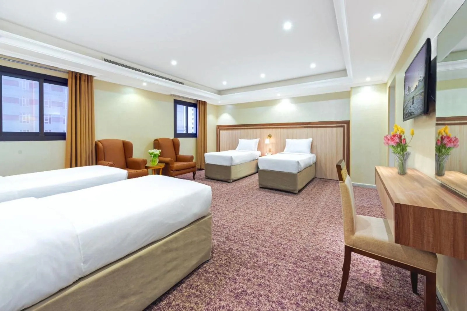 Photo of the whole room, Bed in Palestine Hotel Makkah