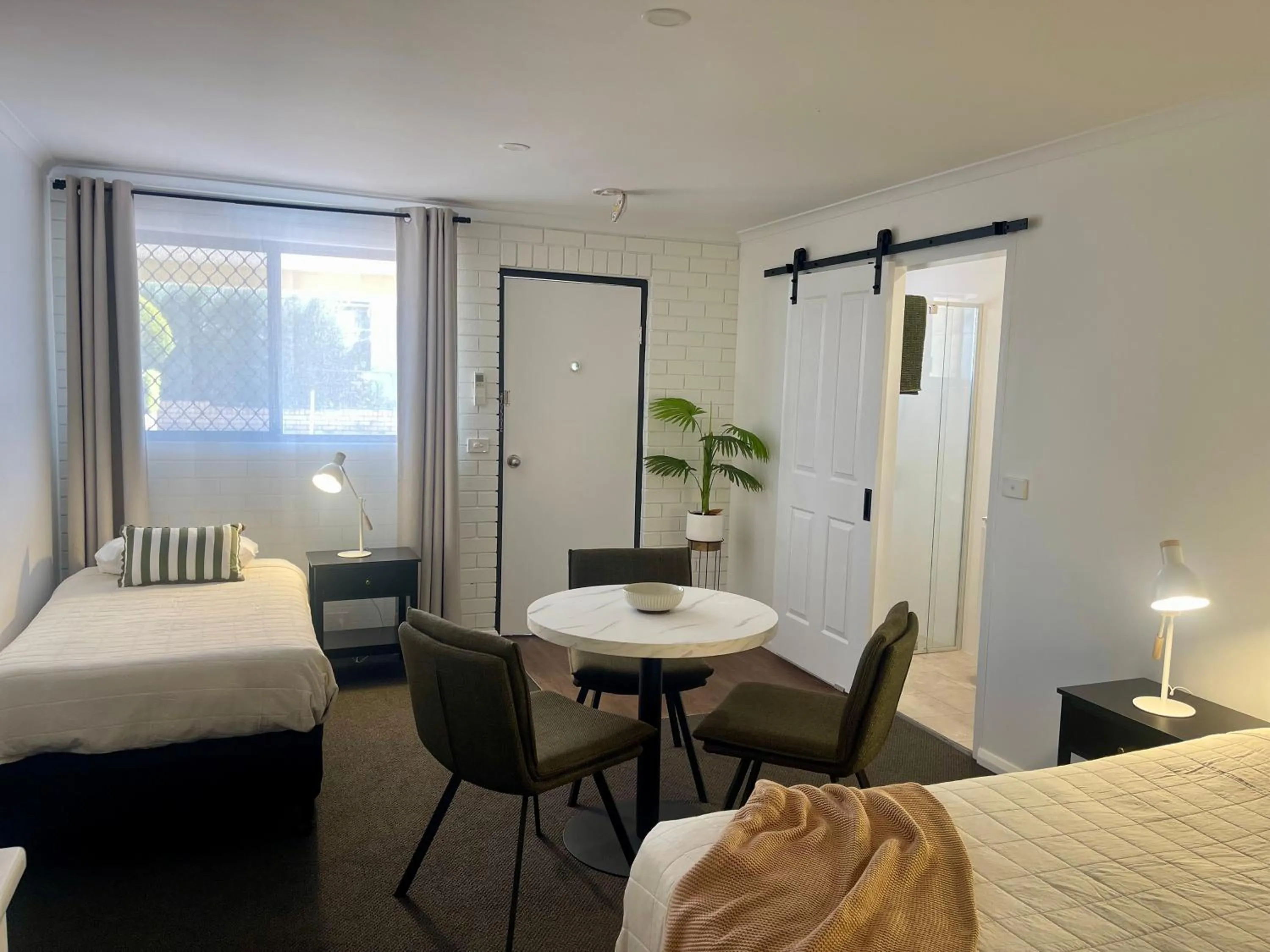 Bed in Estelle Kramer Motel