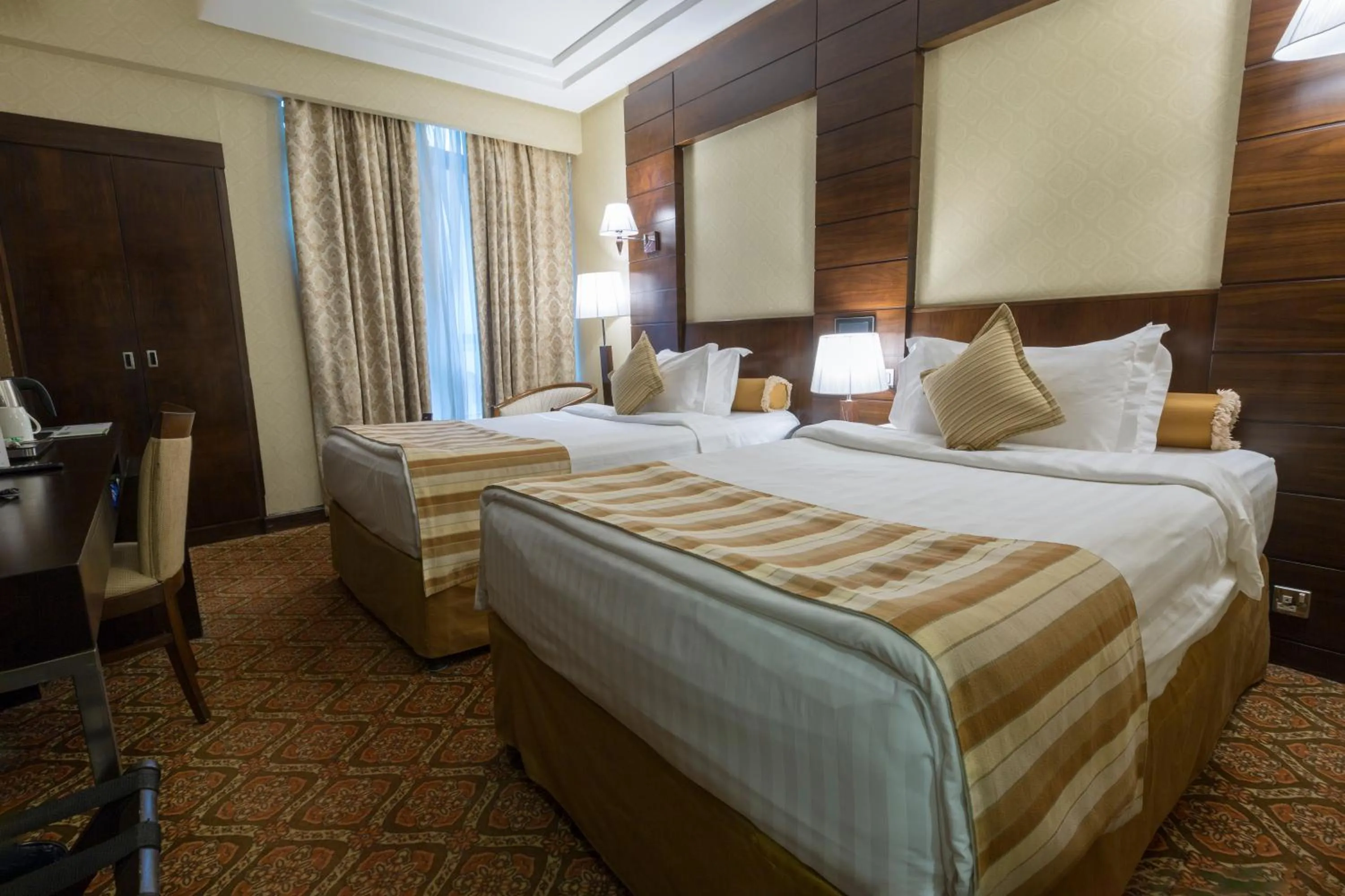 Standard Twin Room in Ruve Al Madinah Hotel