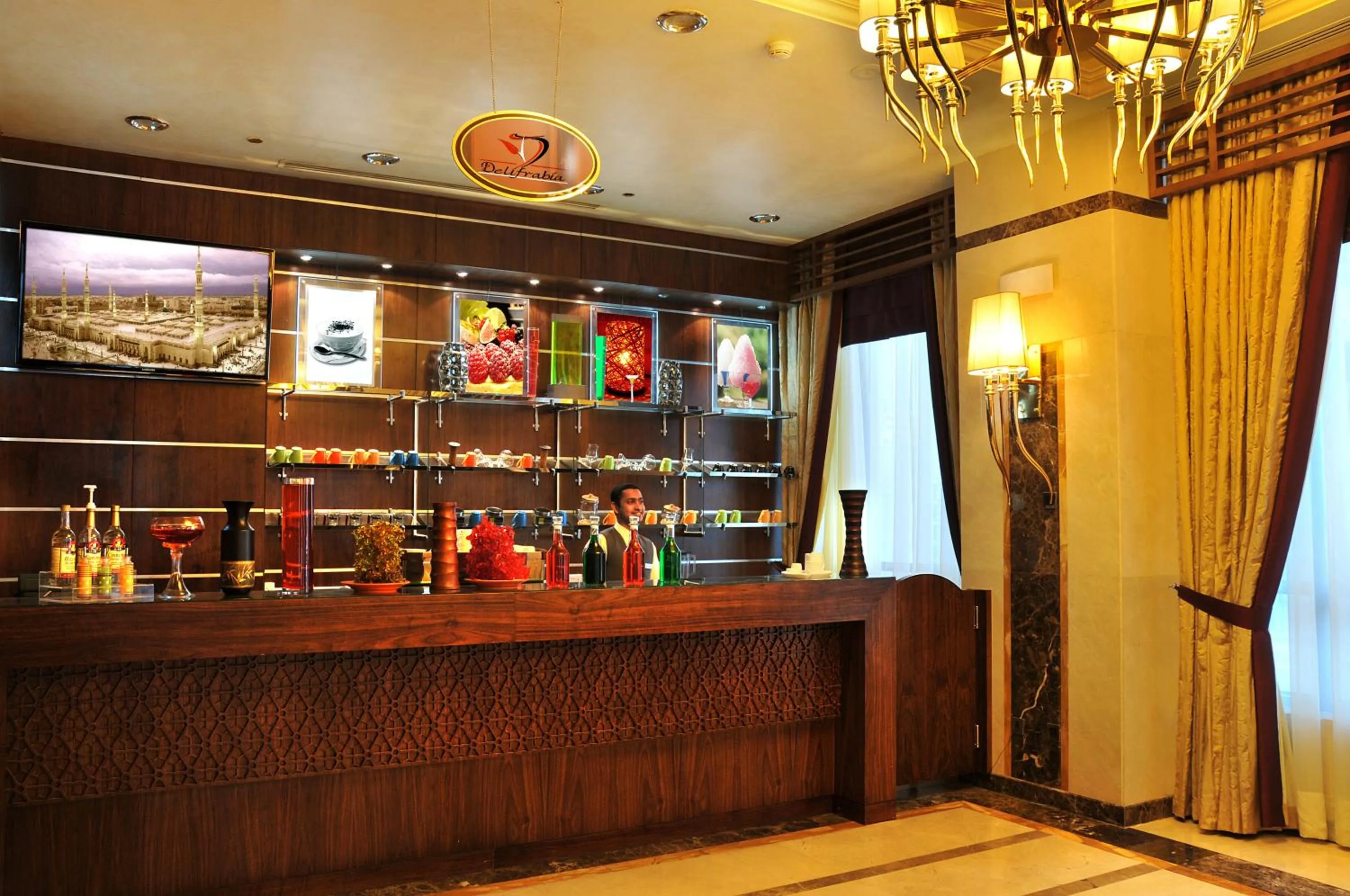 Lounge or bar in Ruve Al Madinah Hotel