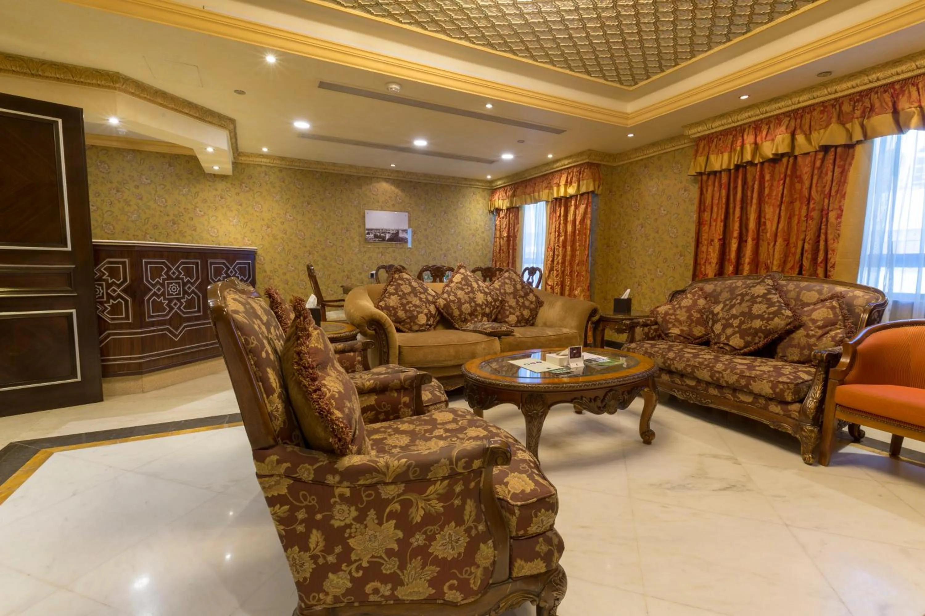 Living room in Ruve Al Madinah Hotel