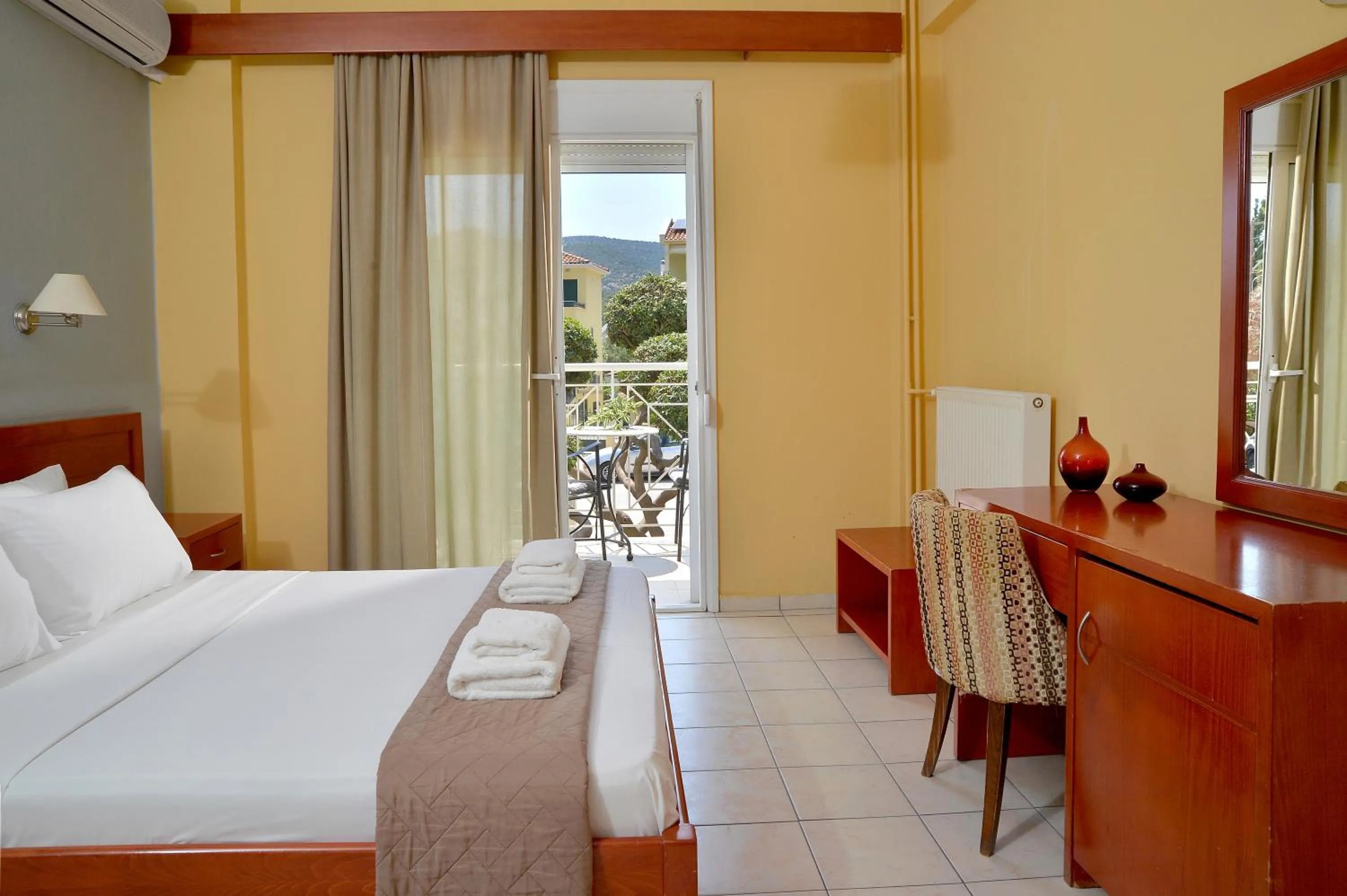 Bed in Hotel Kalloni