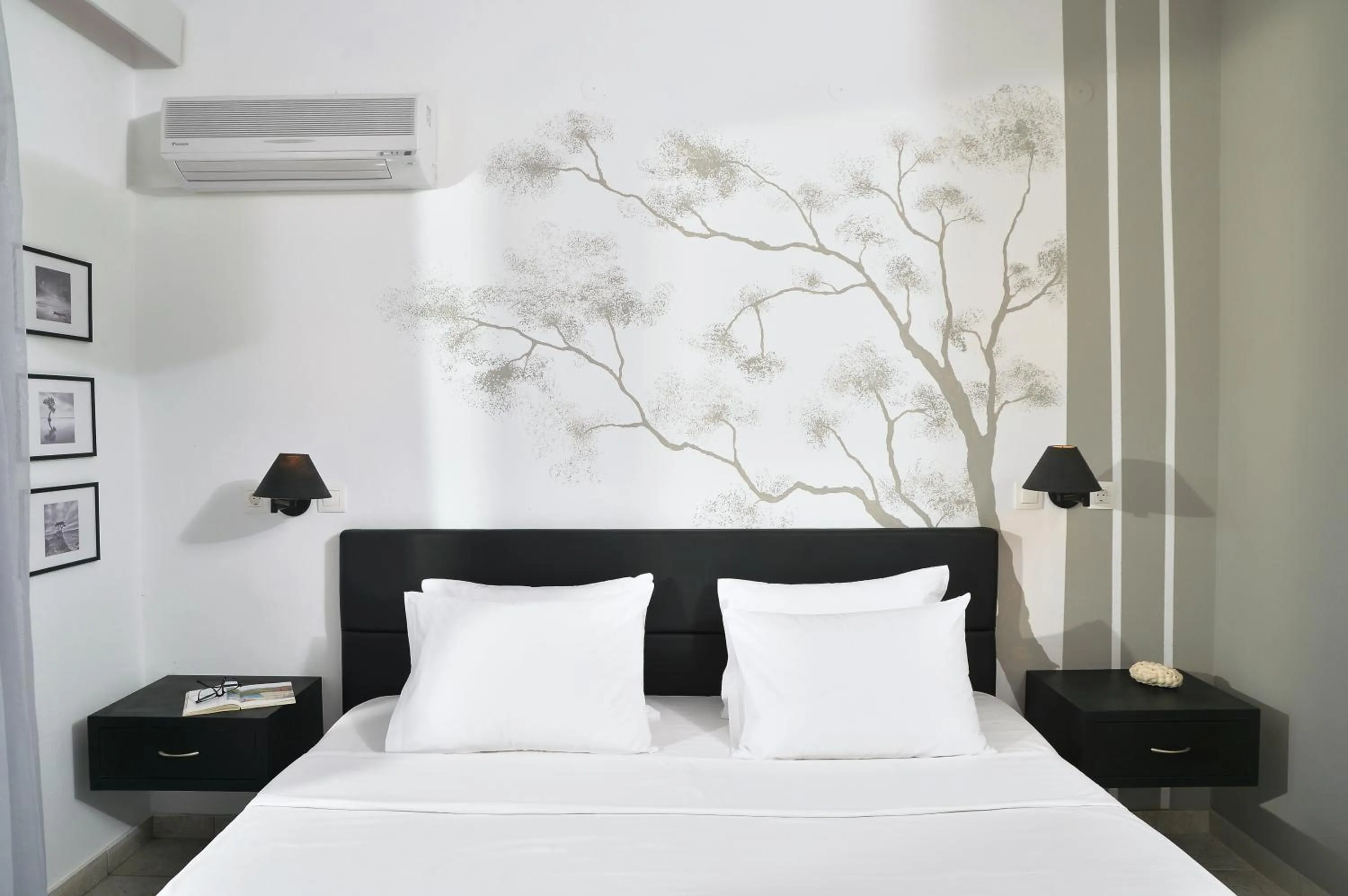 Bed in Hotel Kalloni