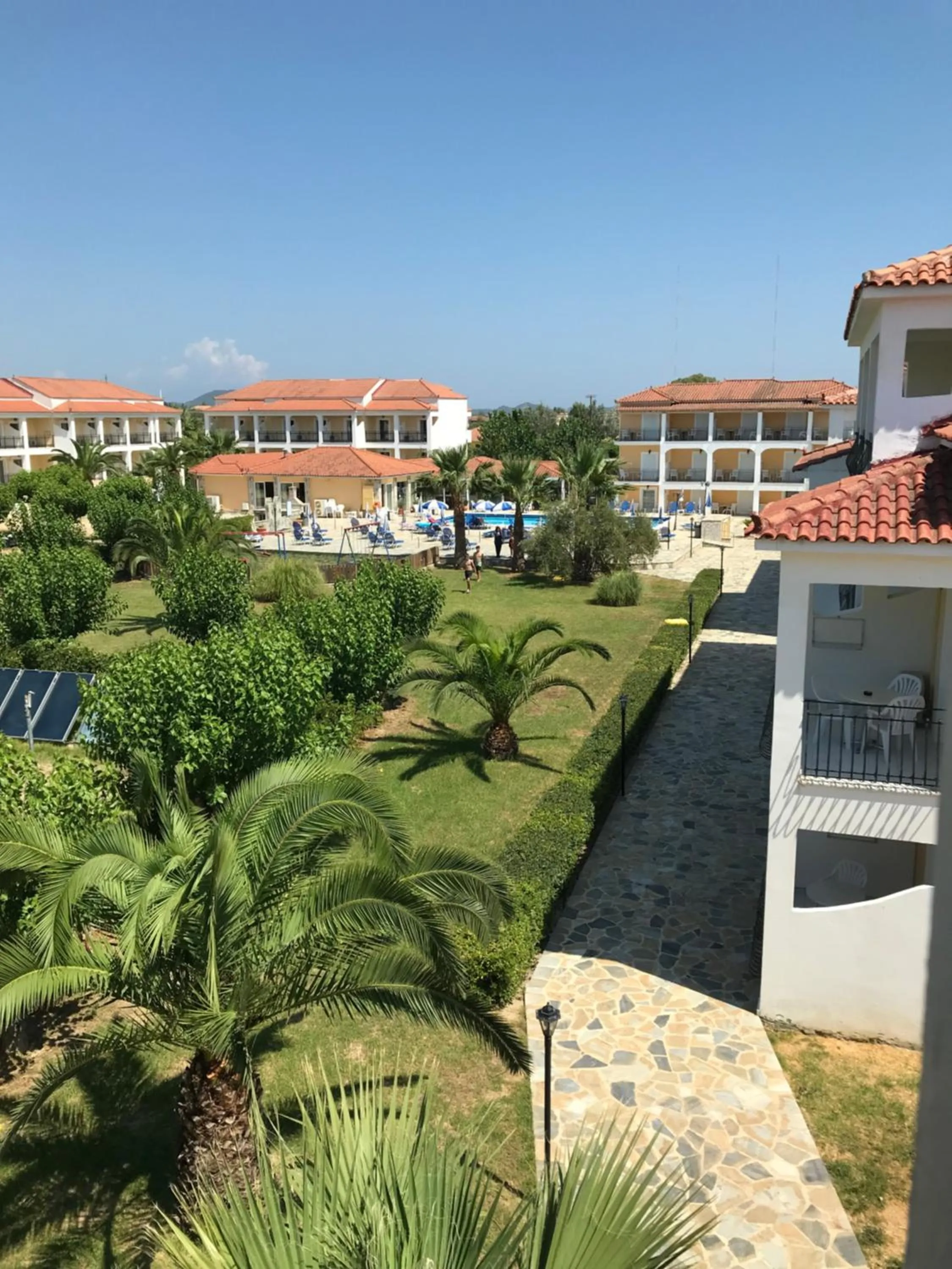 Garden in Village Inn Studios & Family Apartments