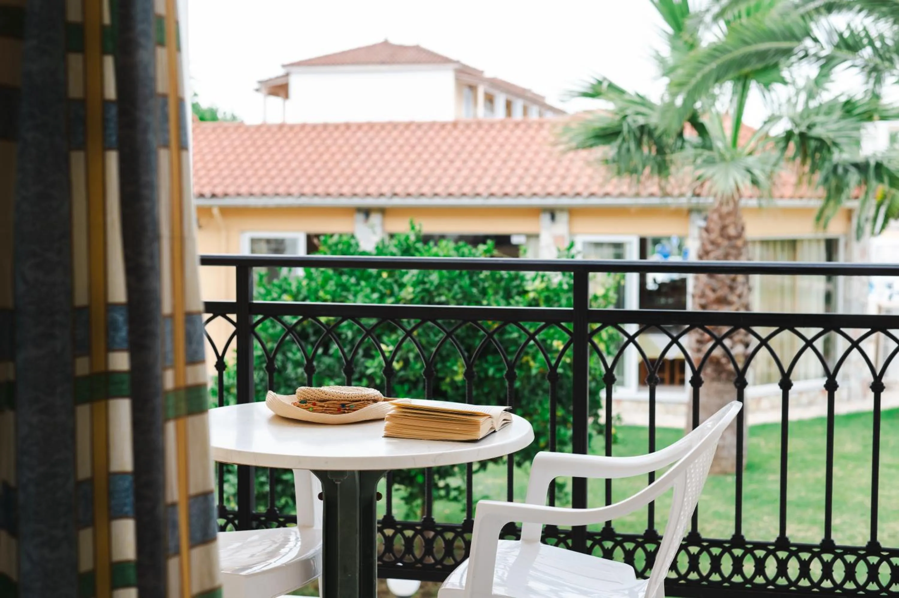 Garden in Village Inn Studios & Family Apartments