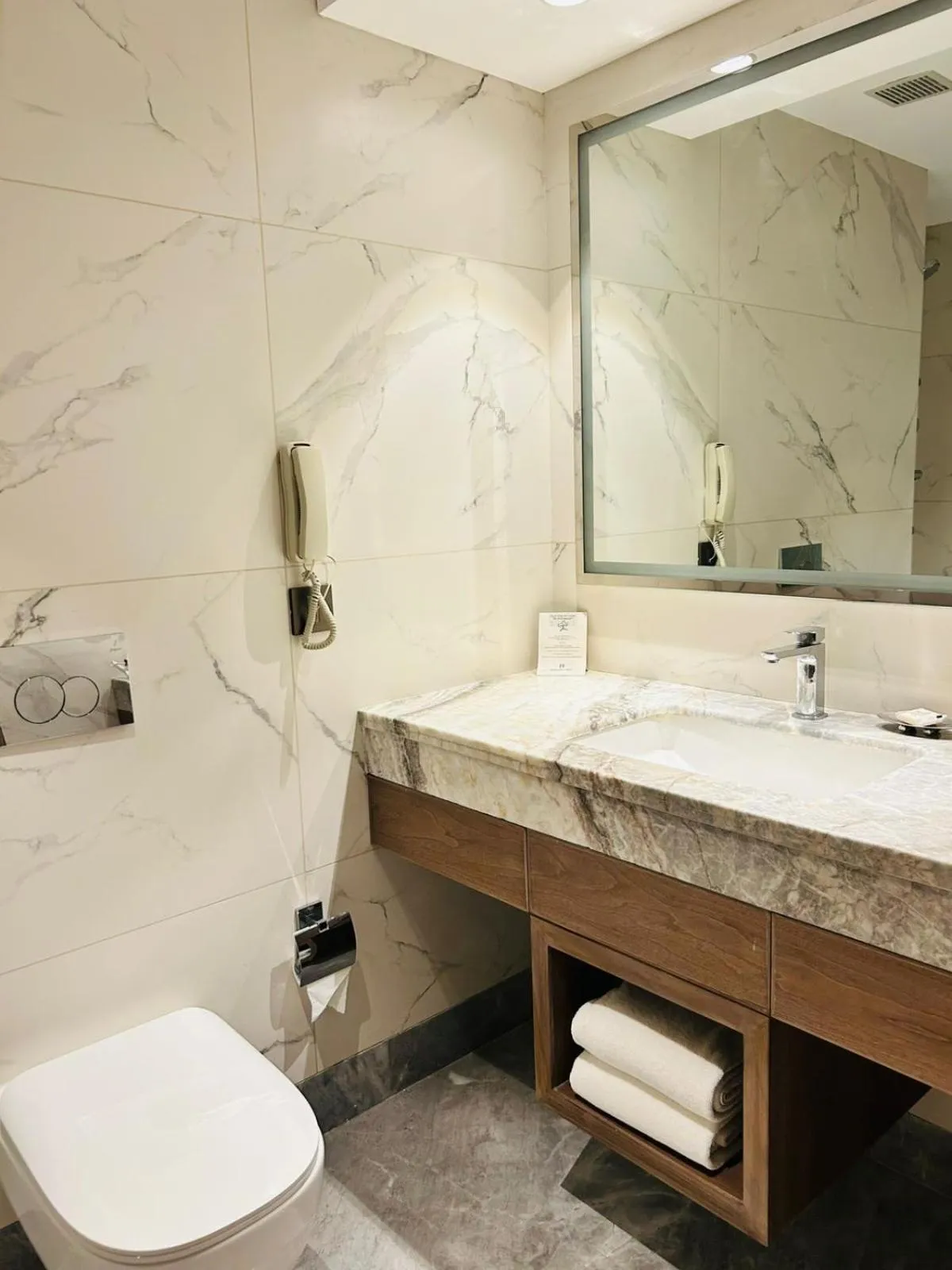 Bedroom in Jaypee Siddharth