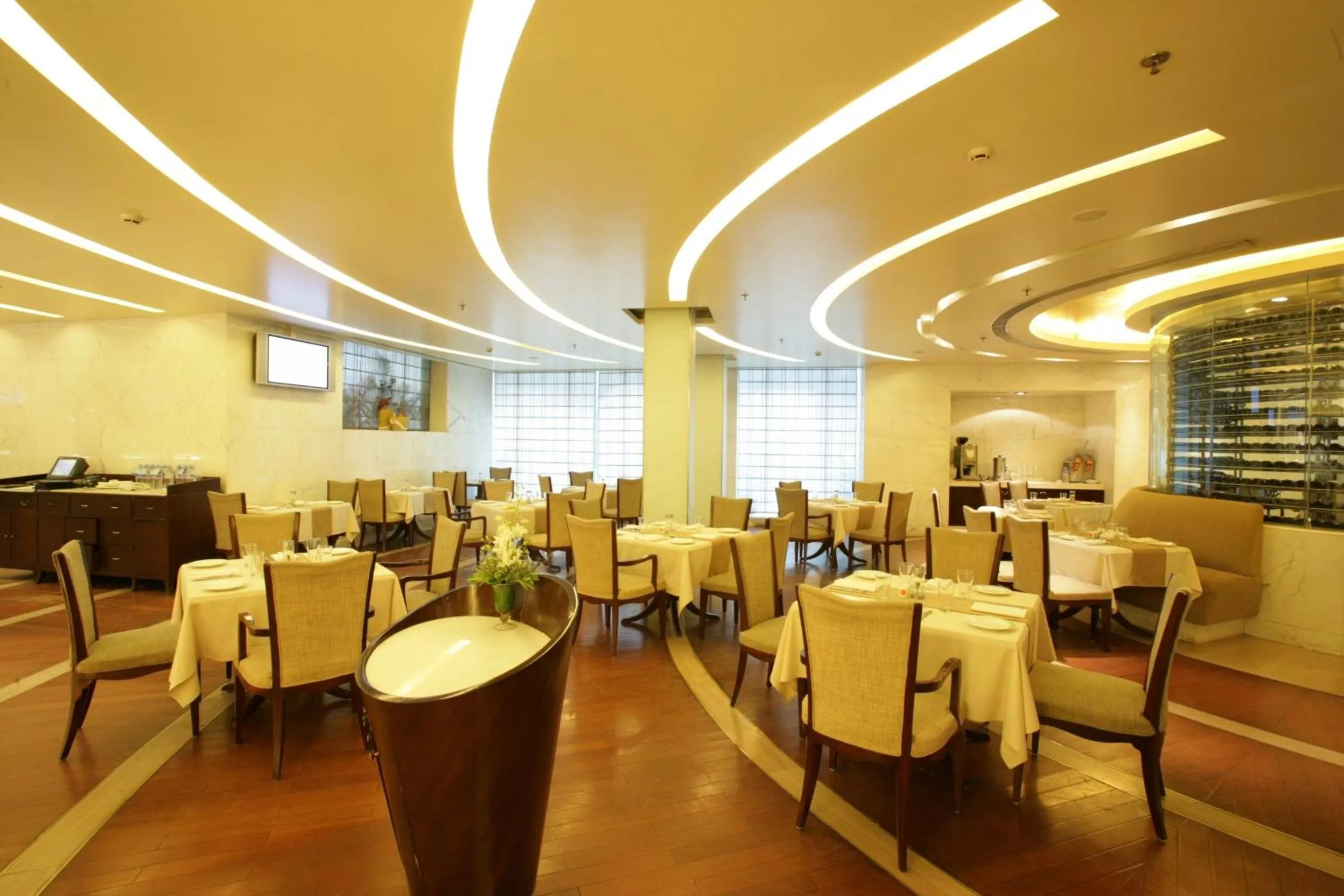 Restaurant/places to eat in Jaypee Siddharth