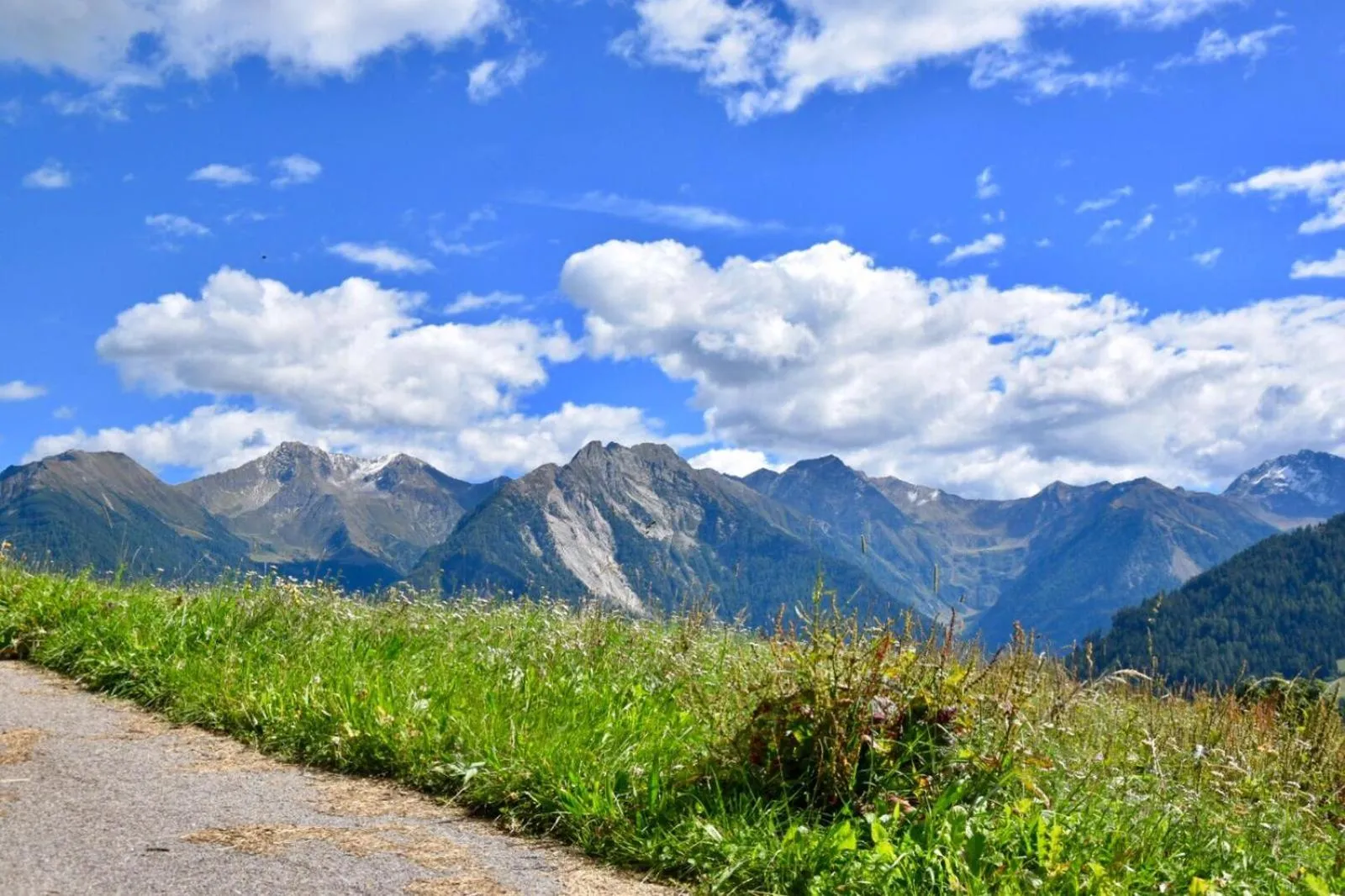 Hiking in Hotel Alpenland