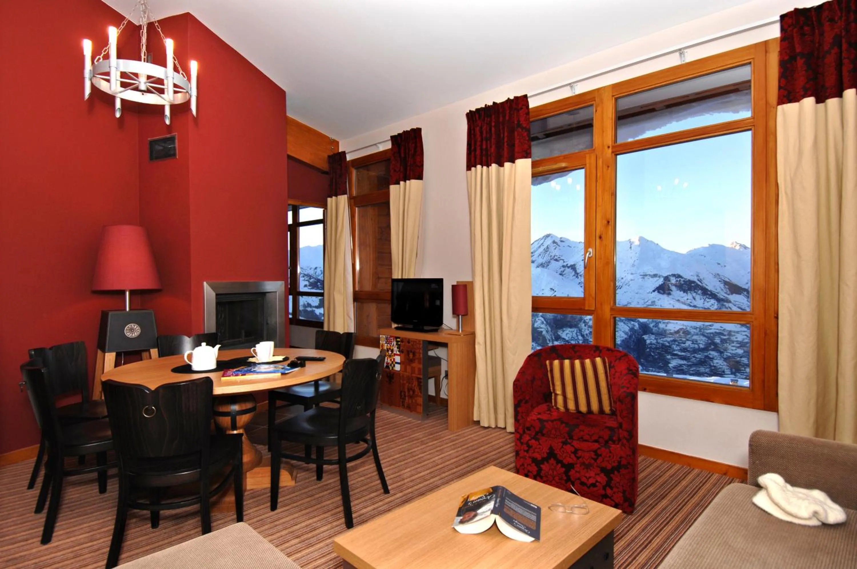 Dining area in Résidence Odalys Edenarc