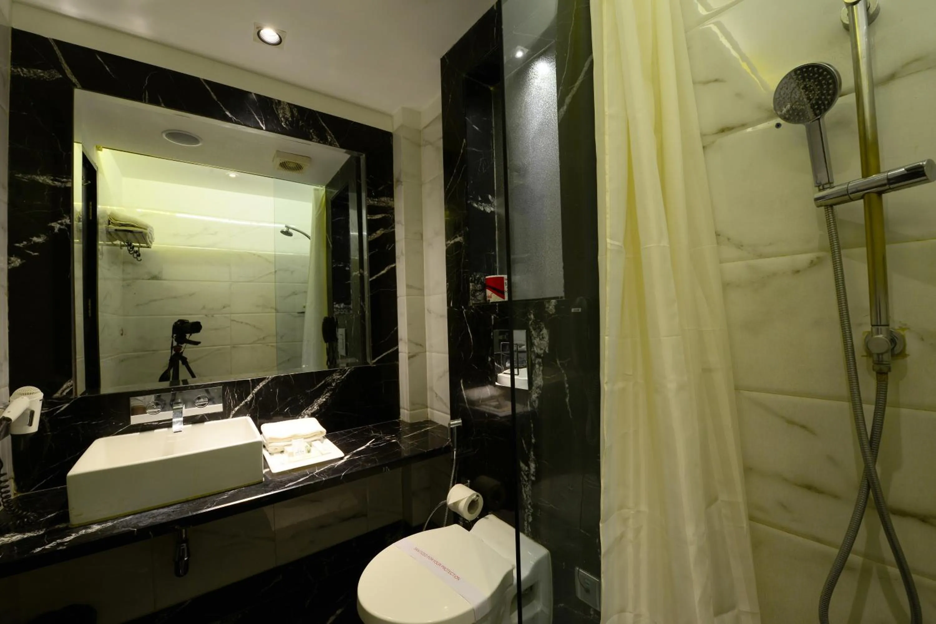 Shower in Hotel City Star - Free Airport Pickup