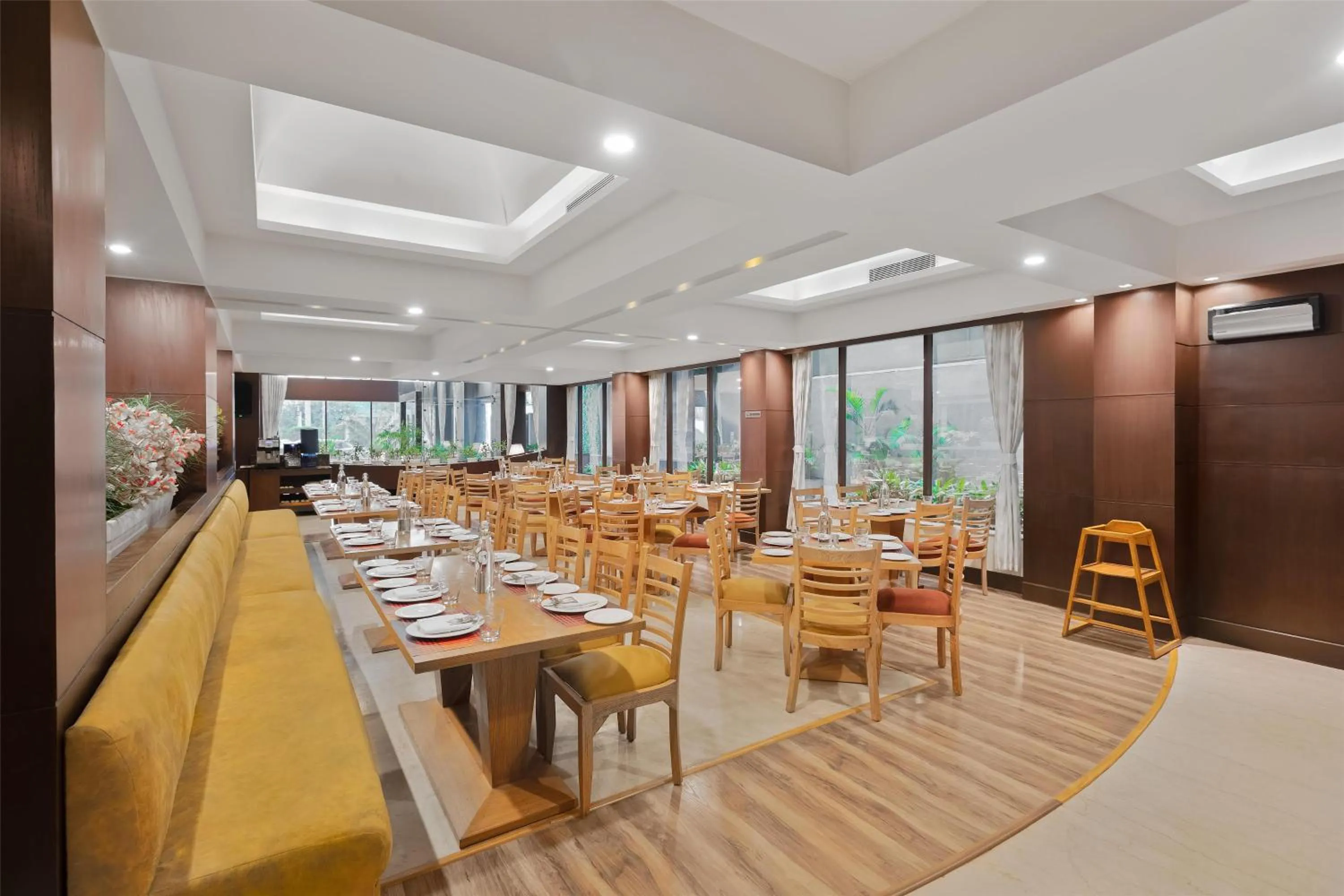 Restaurant/places to eat in Country Inn & Suites by Radisson, Gurugram Sector 12