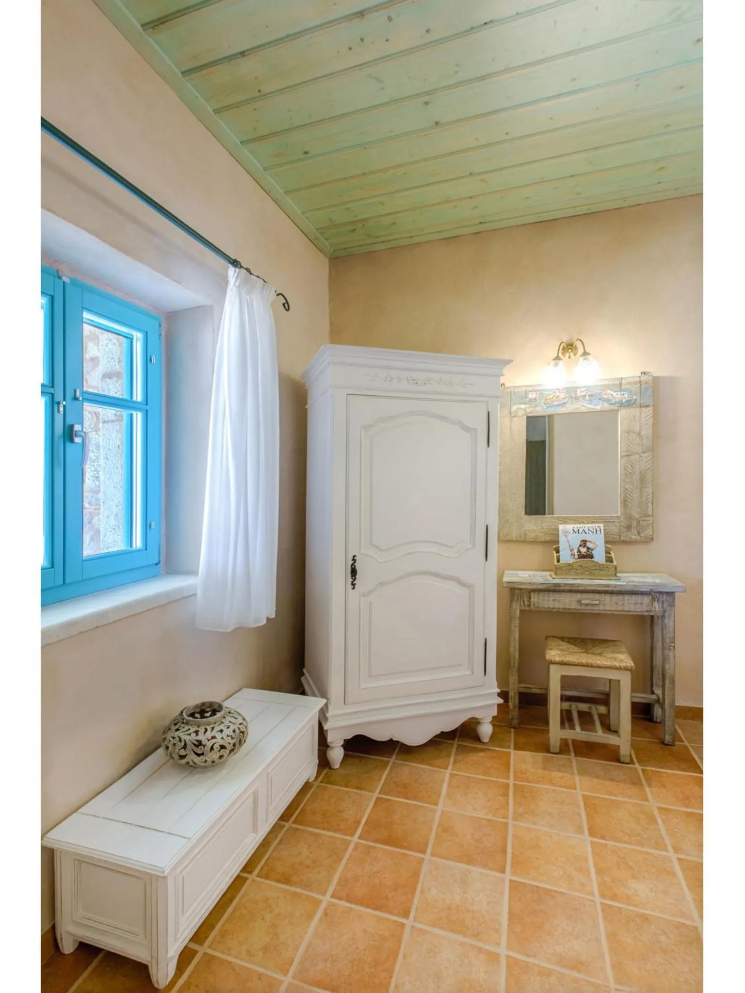 Bedroom, Bed in Pandora