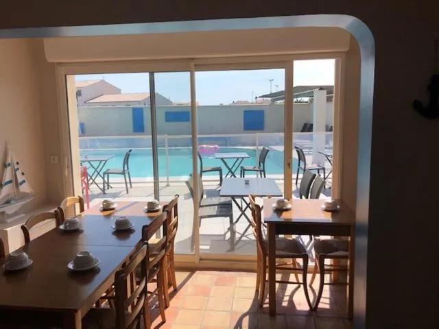 Hotel Le Bleu Marine