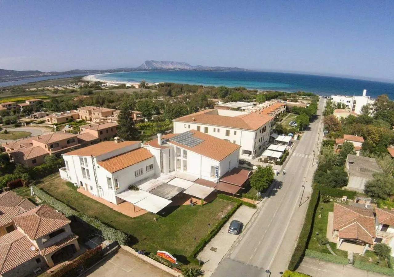 Bird's eye view, Bird's-eye View in Hotel Al Faro