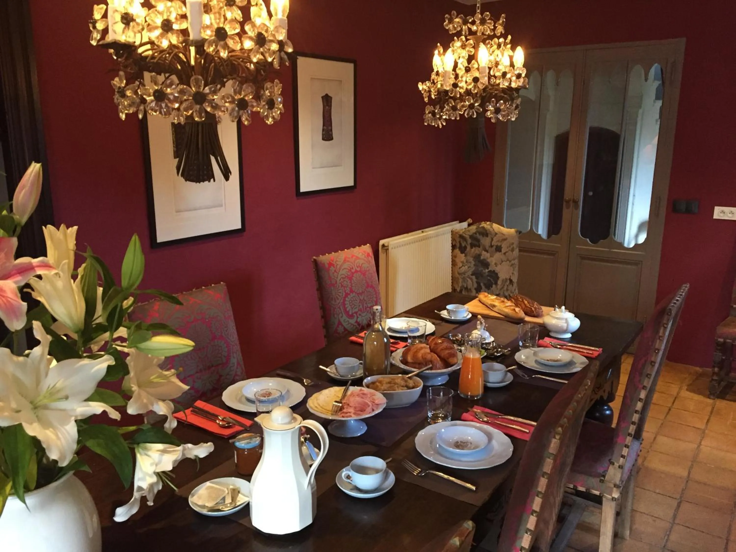 Breakfast in Domaine des Monges