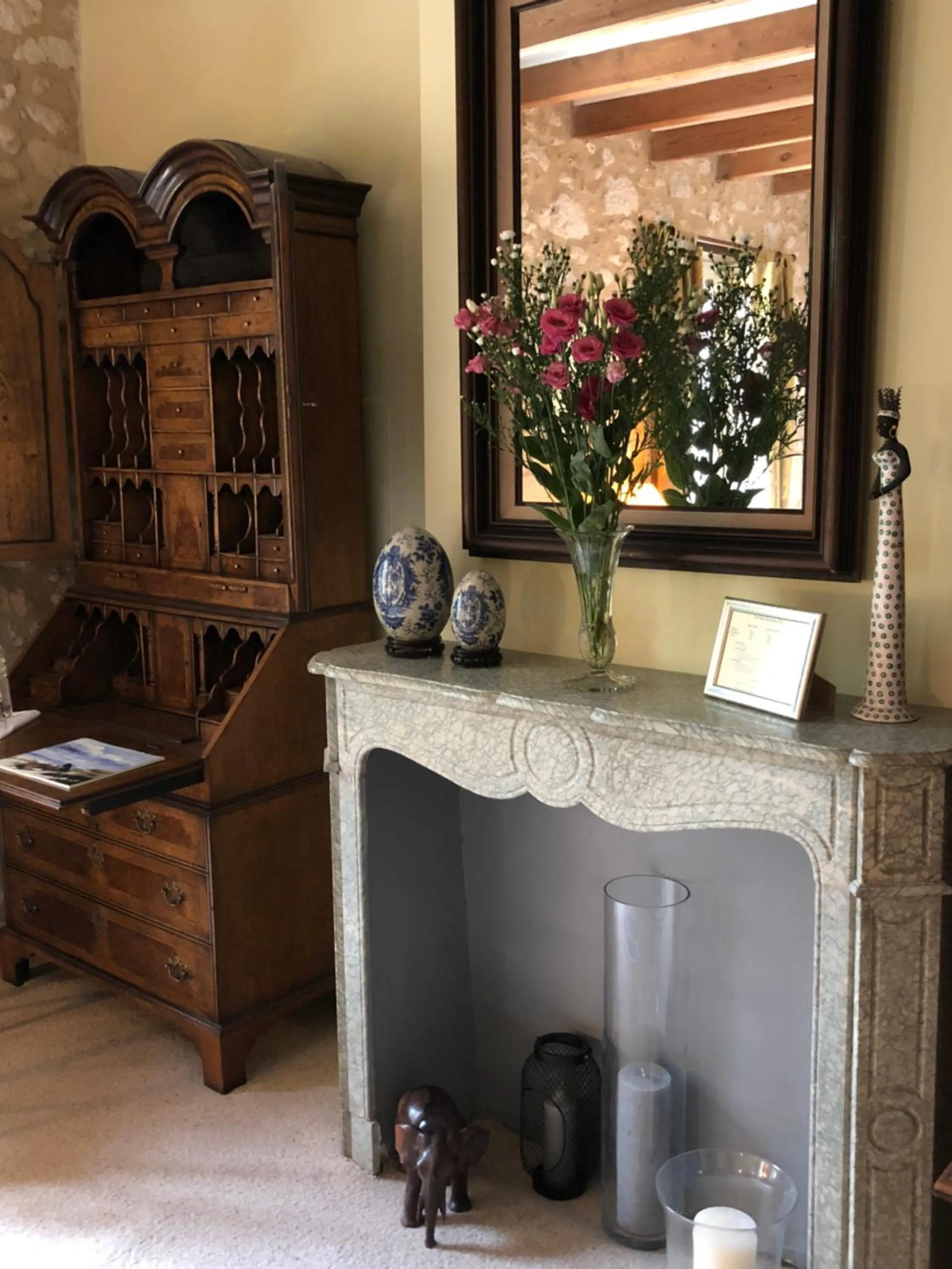 Decorative detail in Domaine des Monges