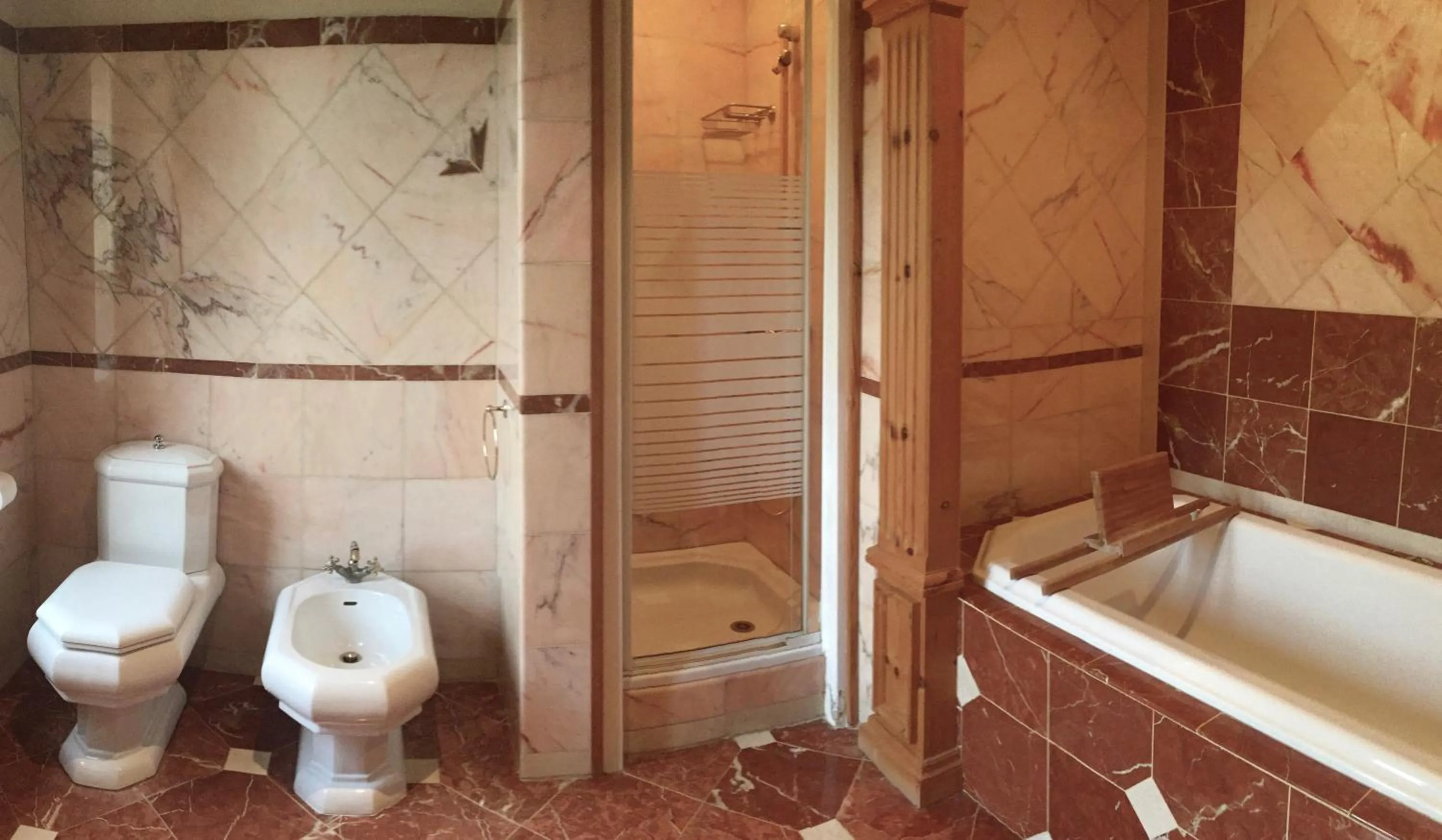 Bathroom in Domaine des Monges