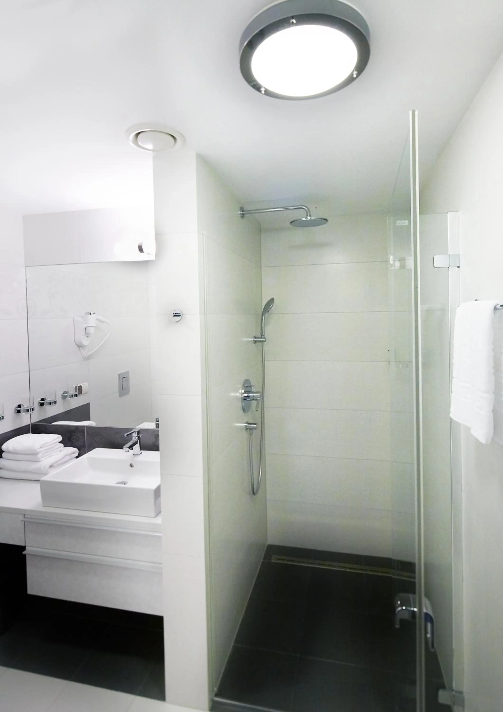 Shower in Baltic Plaza Hotel Medi Spa