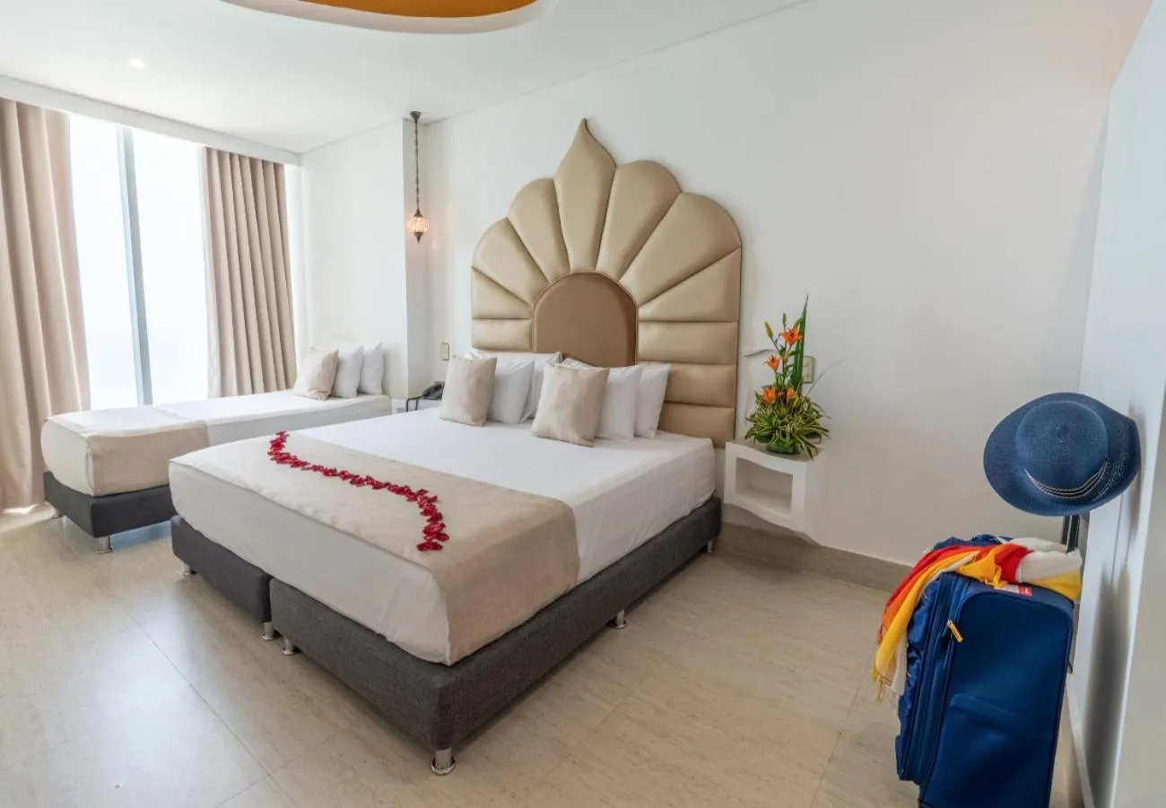 Photo of the whole room, Bed in Hotel Cartagena Dubai