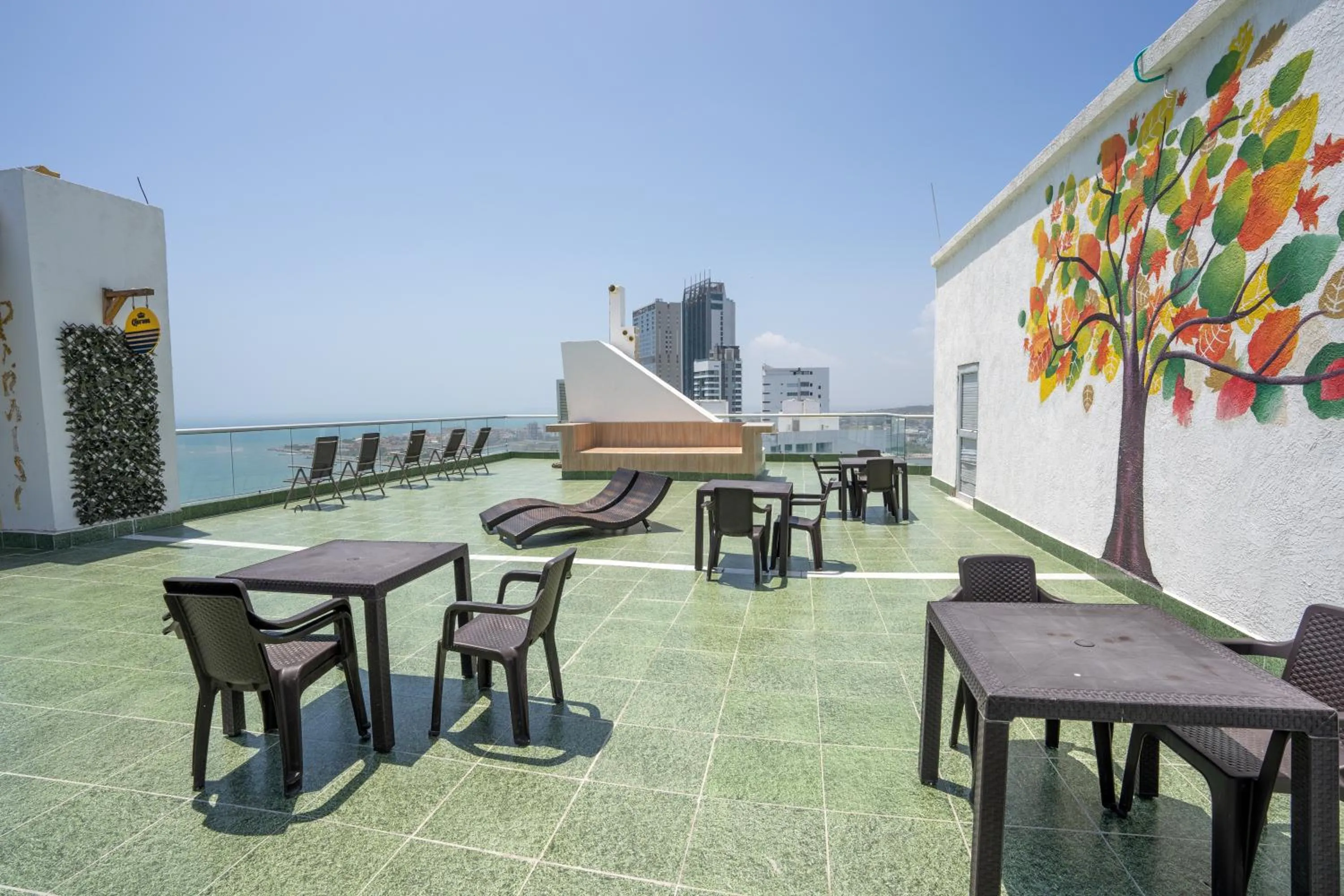 Patio in Hotel Cartagena Dubai