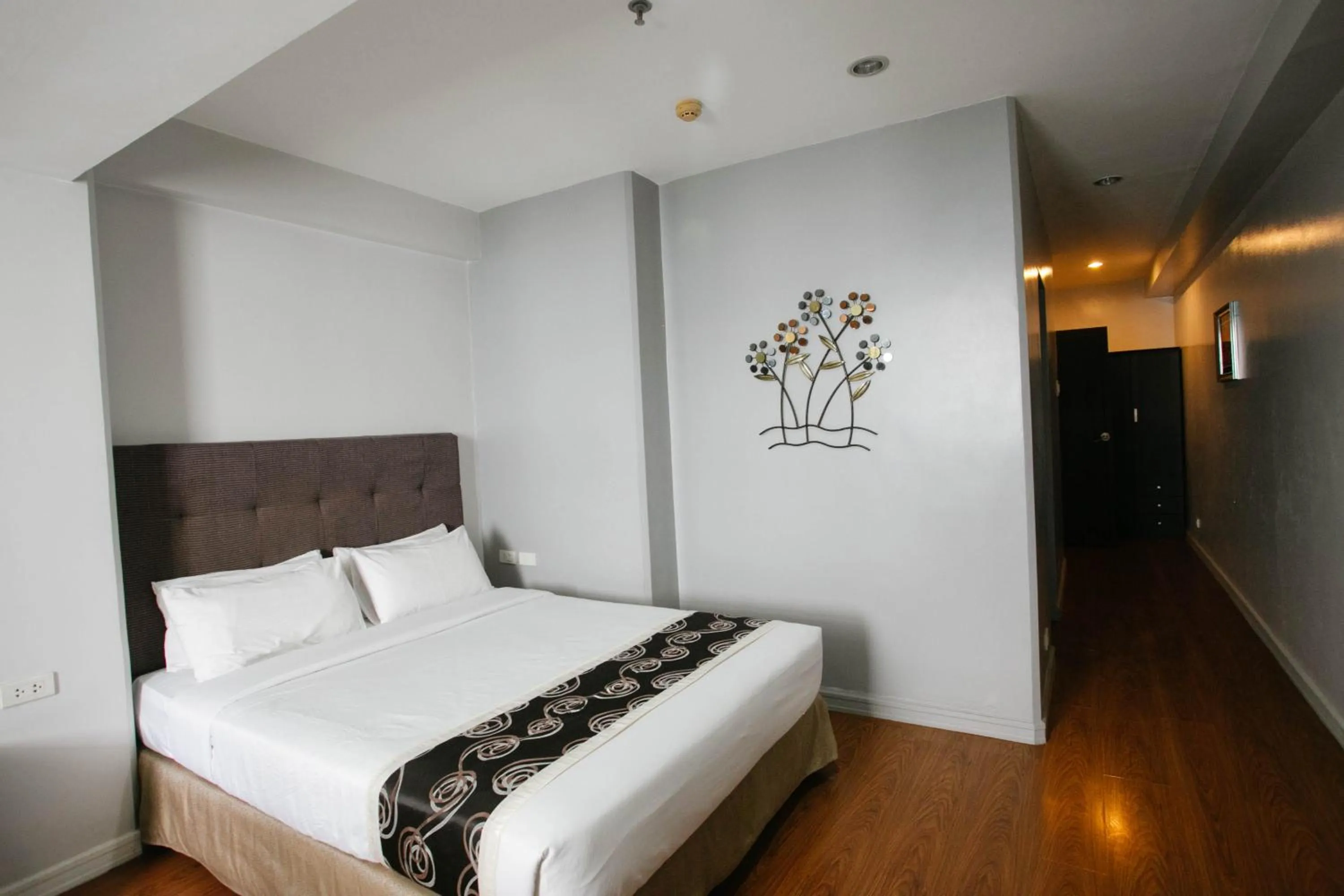 Bed in Diamond Suites and Residences
