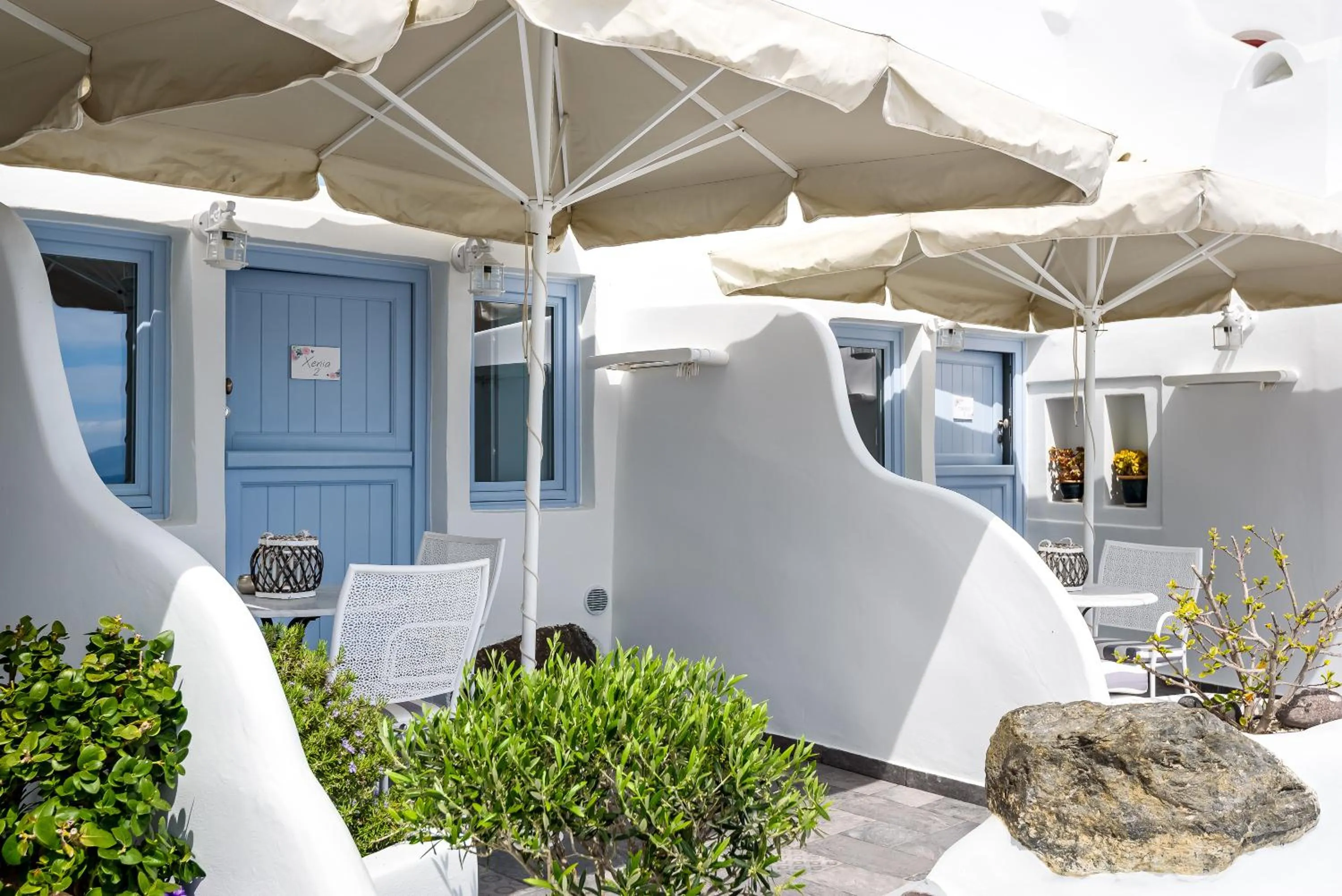 Property building in Aris Caves