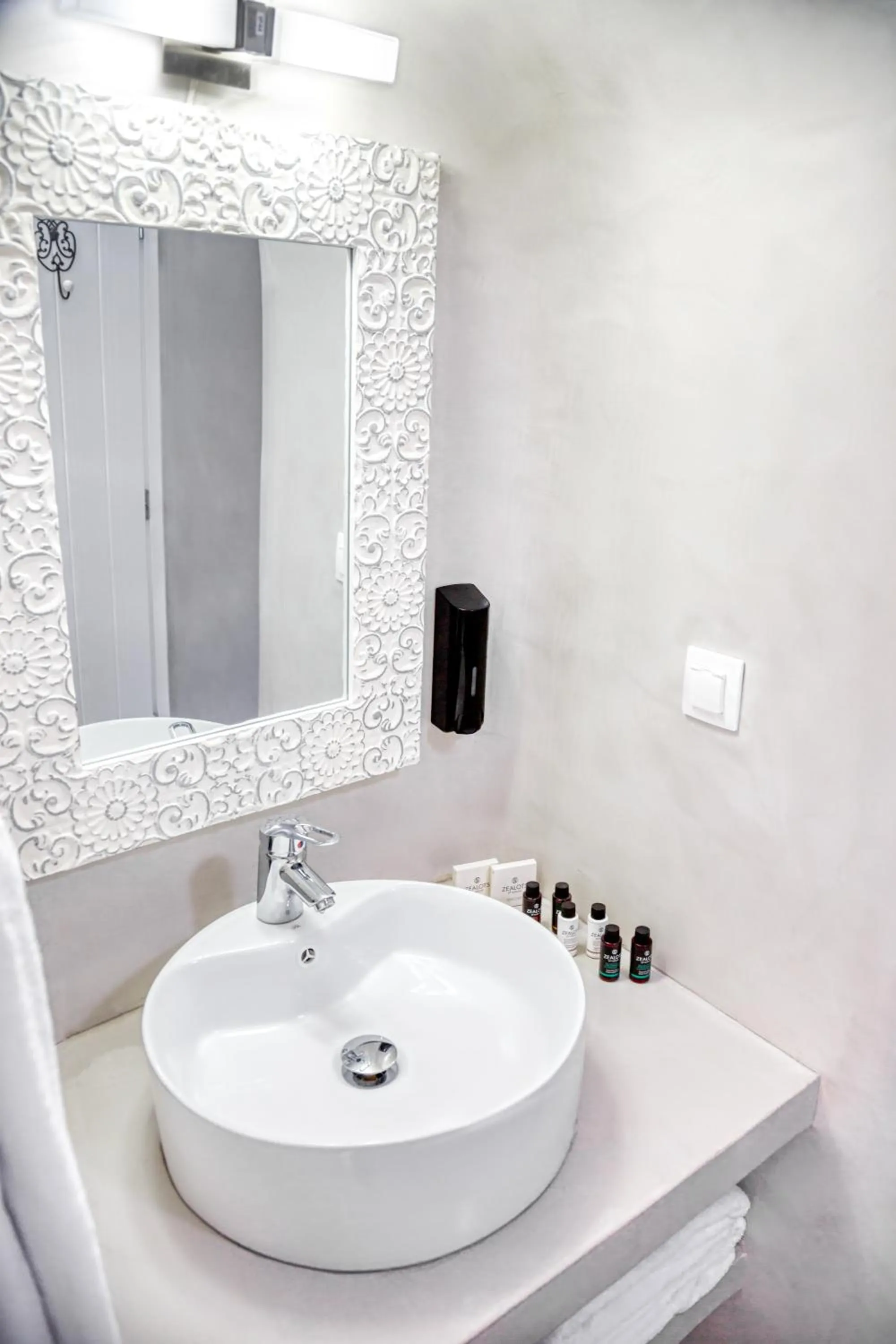 Bathroom in Aris Caves