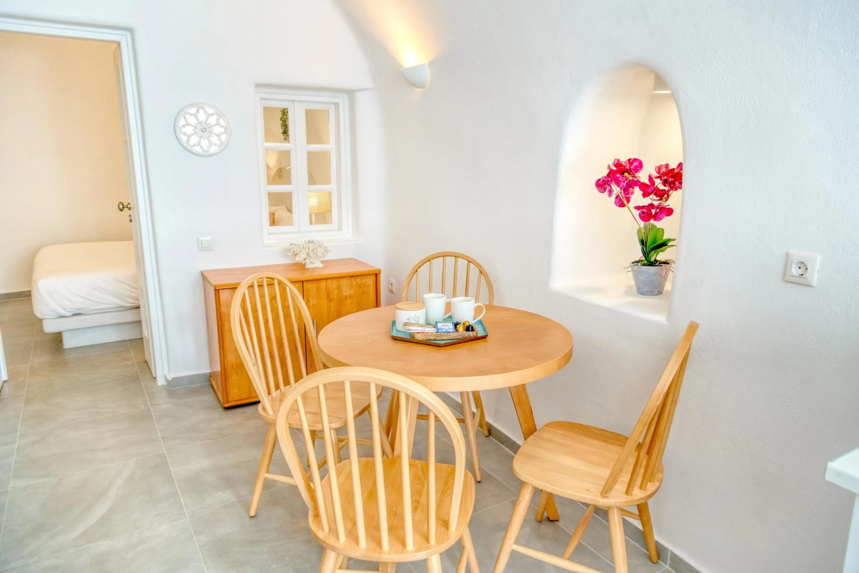 Dining area in Aris Caves