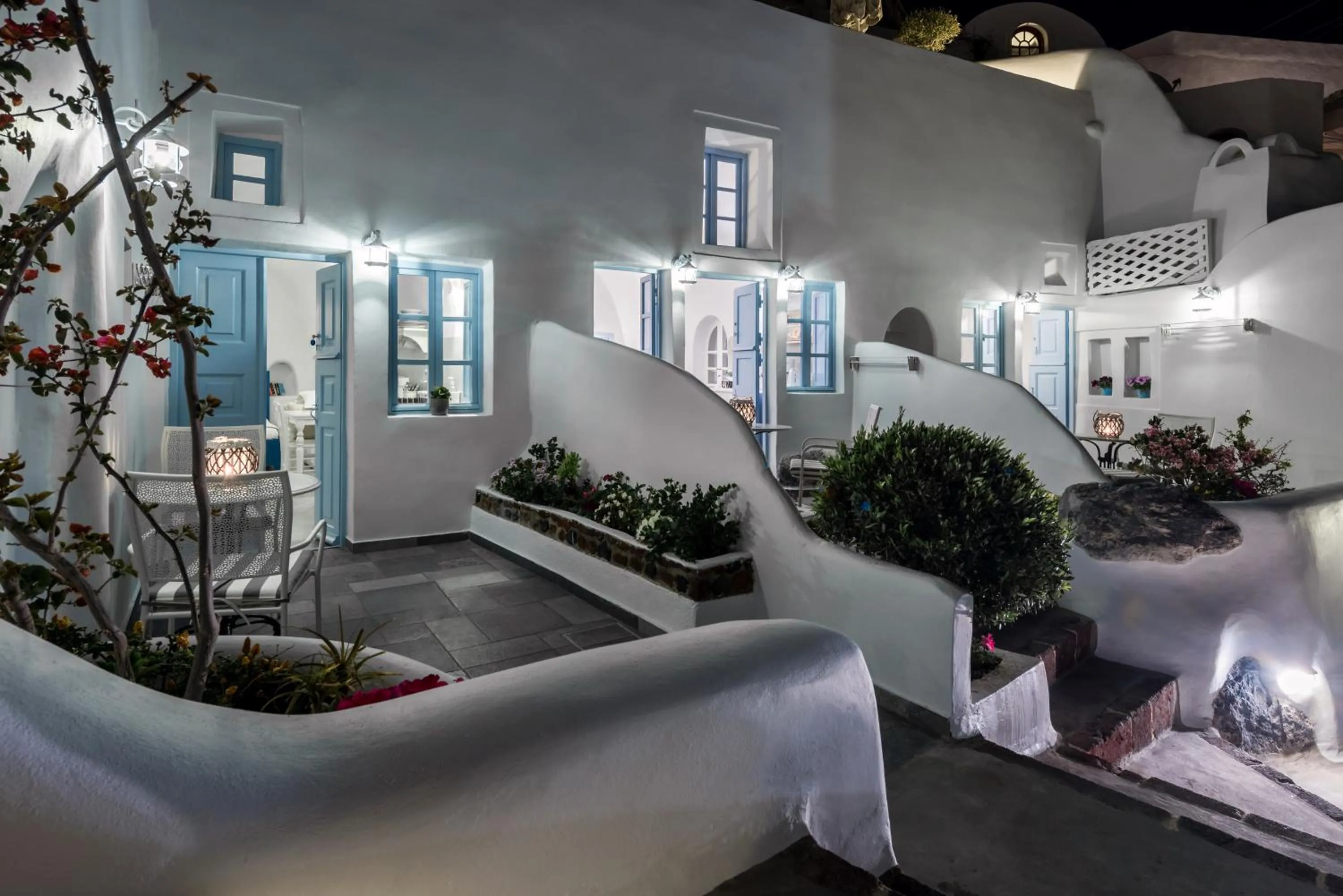 Property building in Aris Caves