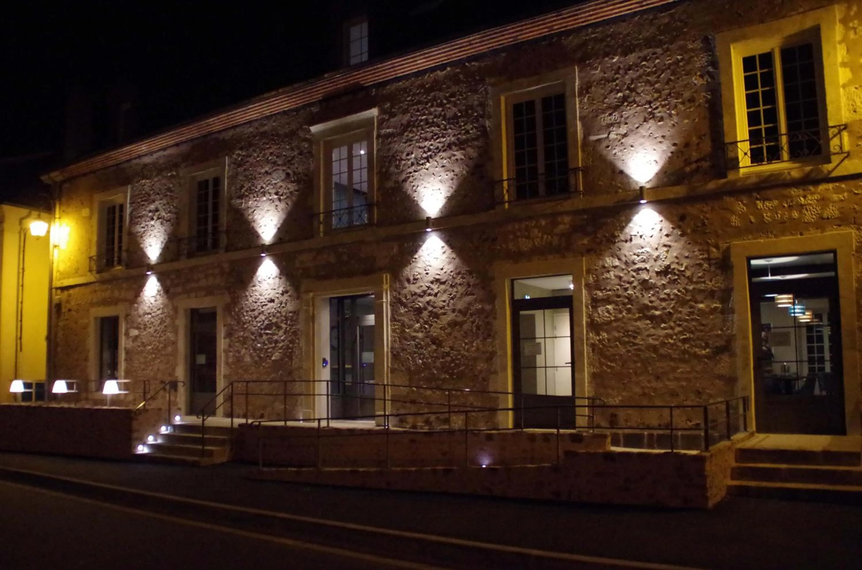 Property building in Logis - Auberge de l'Abbaye