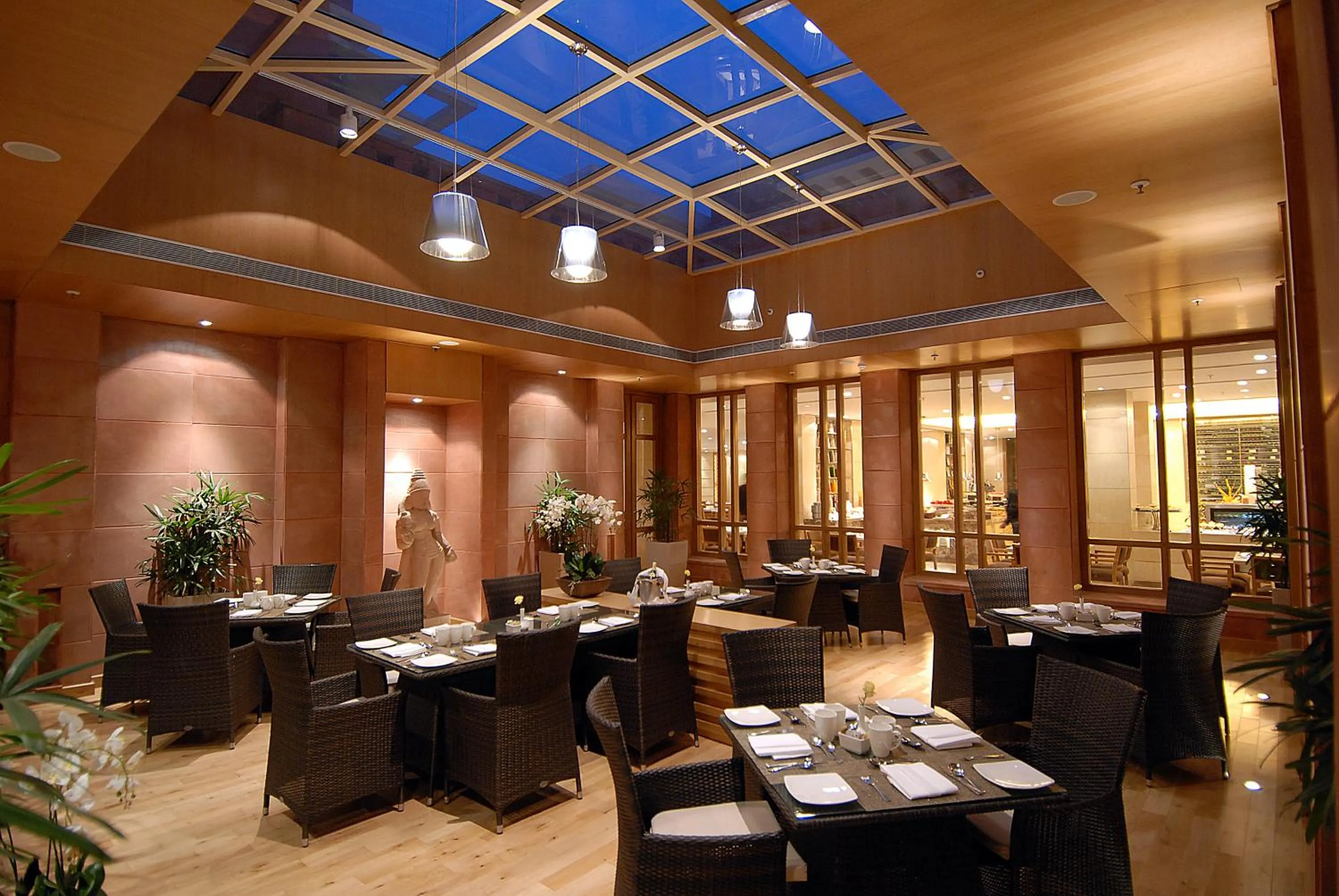 Restaurant/places to eat in Jaypee Palace Hotel