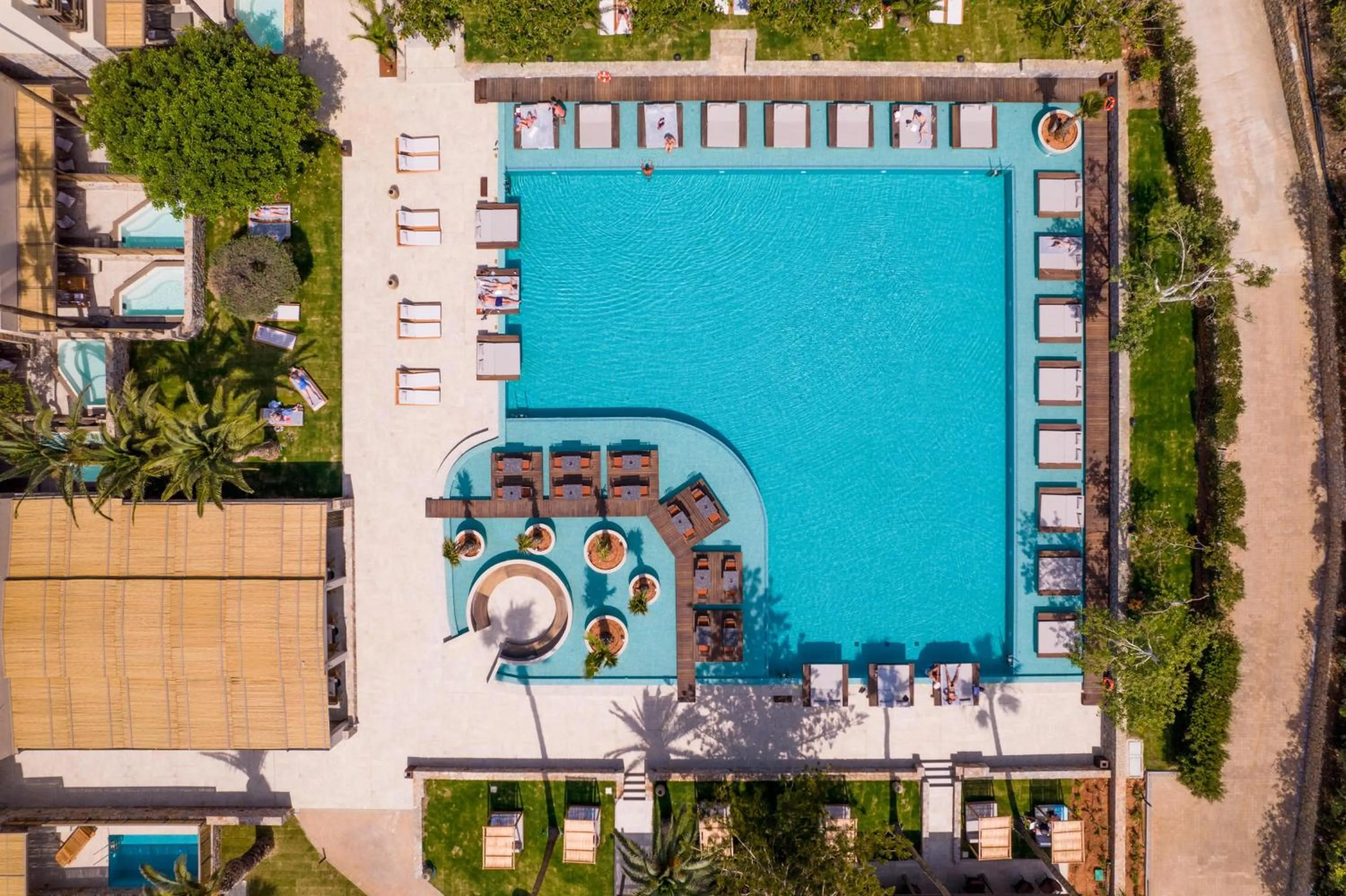 Swimming pool in KING MINOS RETREAT Resort & Spa