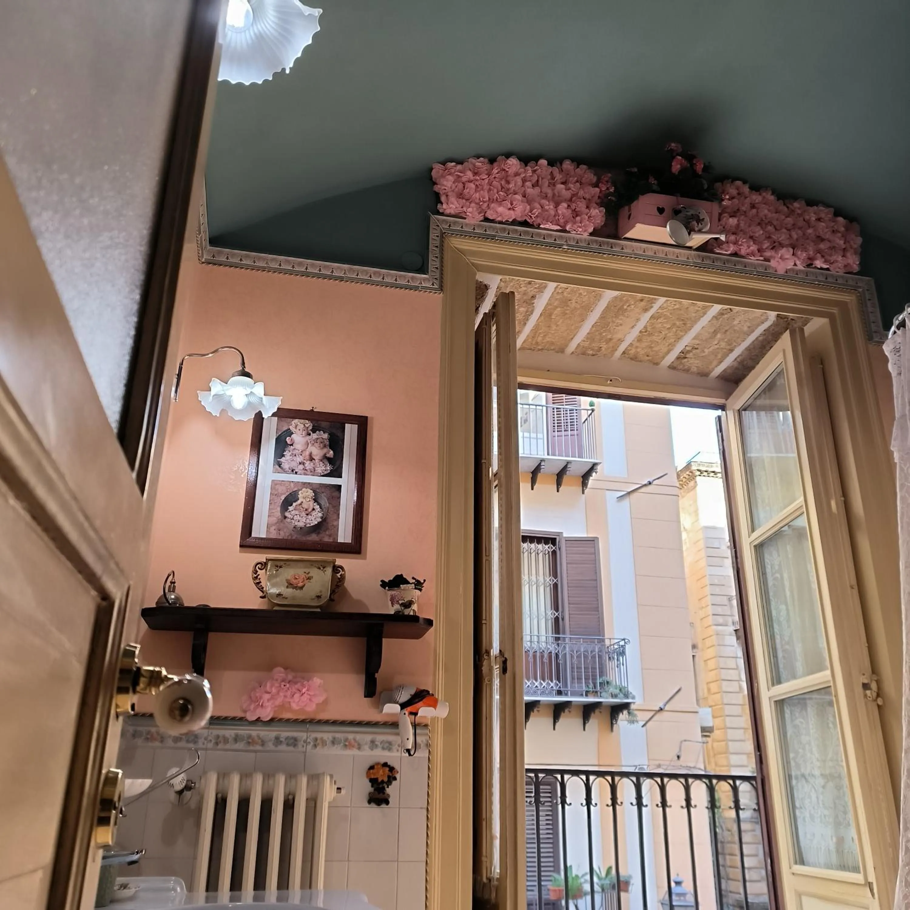 Bathroom in Vittorio Emanuele Rooms di Prinzi