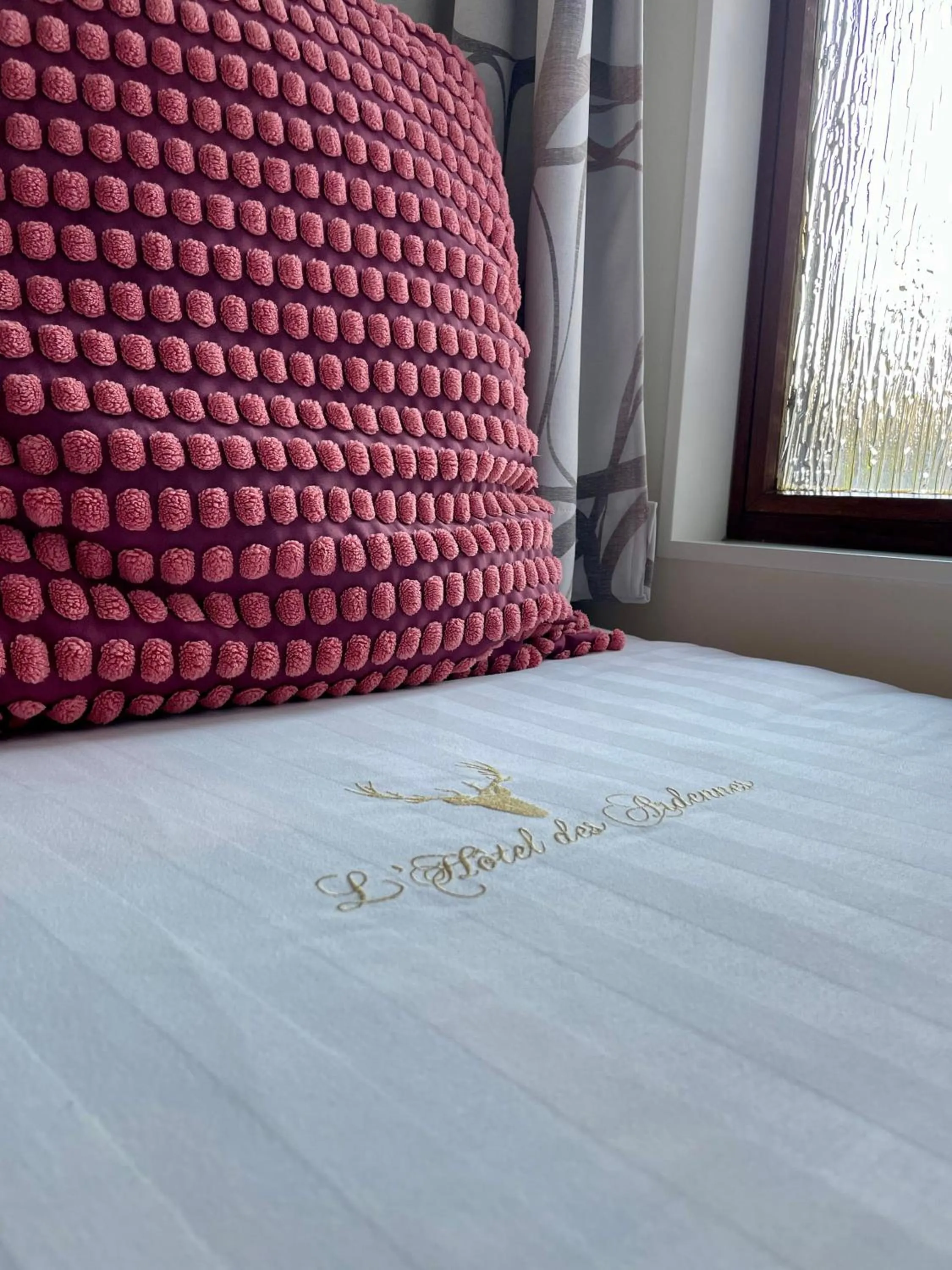 Bed in Hotel Des Ardennes