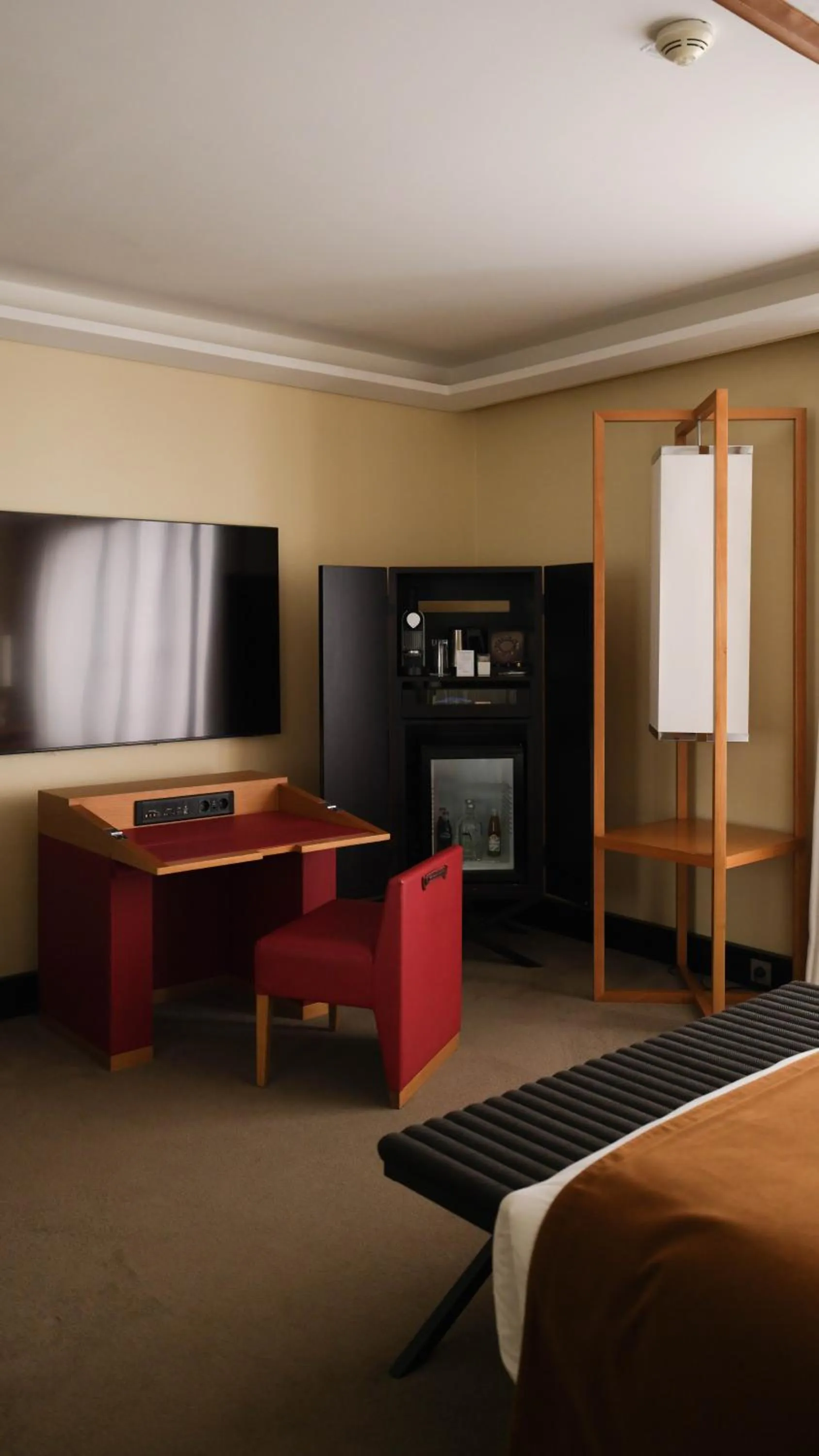 Bedroom, Bed in Five Seas by Inwood Hotels