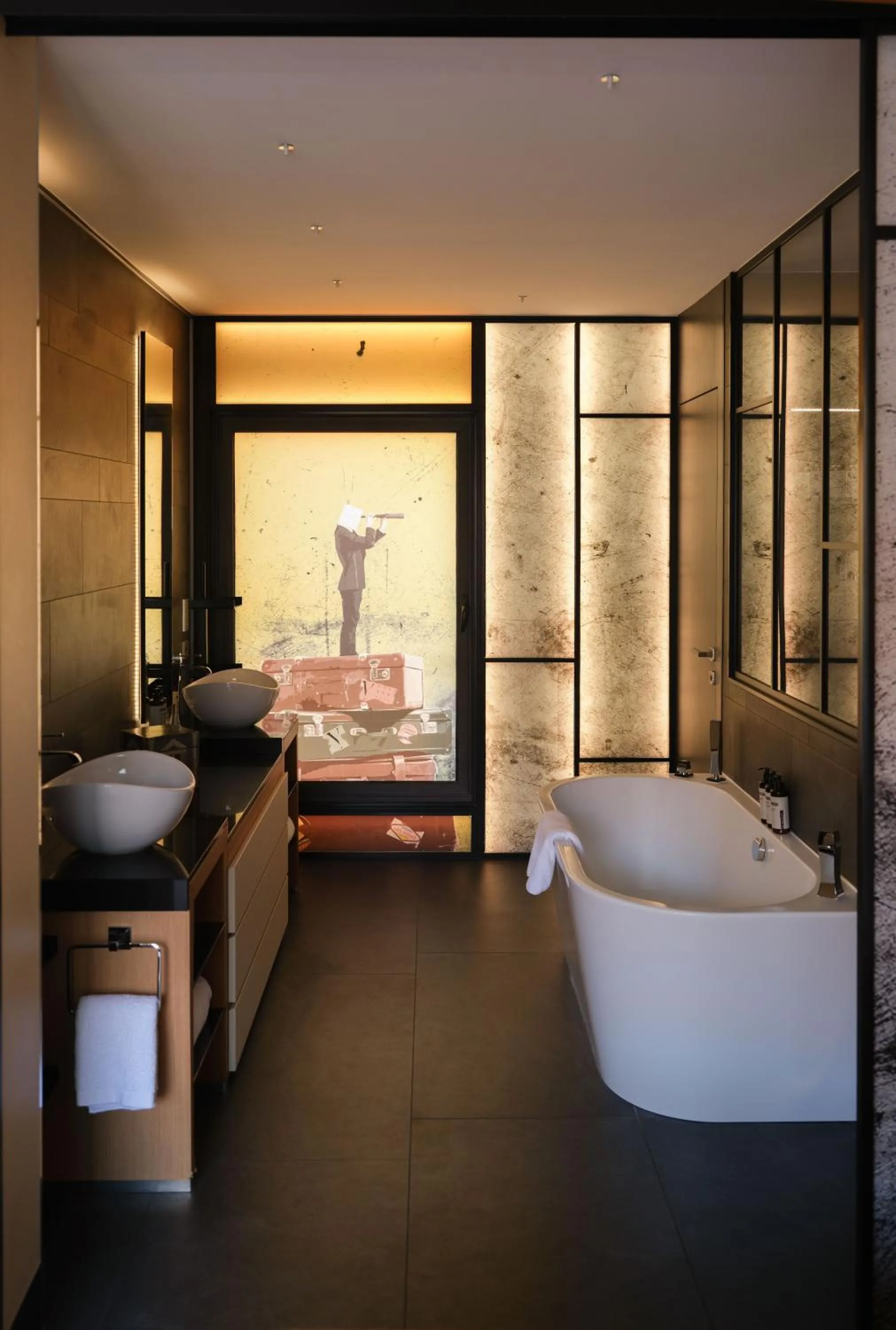 Bathroom, Bed in Five Seas by Inwood Hotels