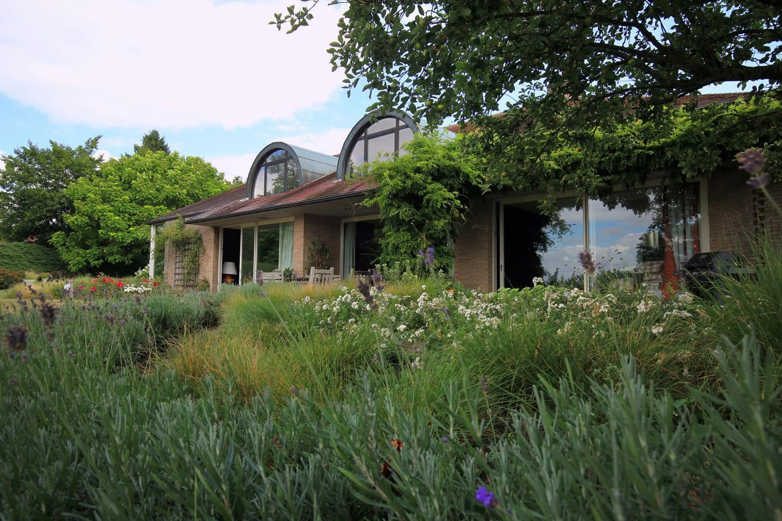 Property building in La Petite Bruyere De Renaix